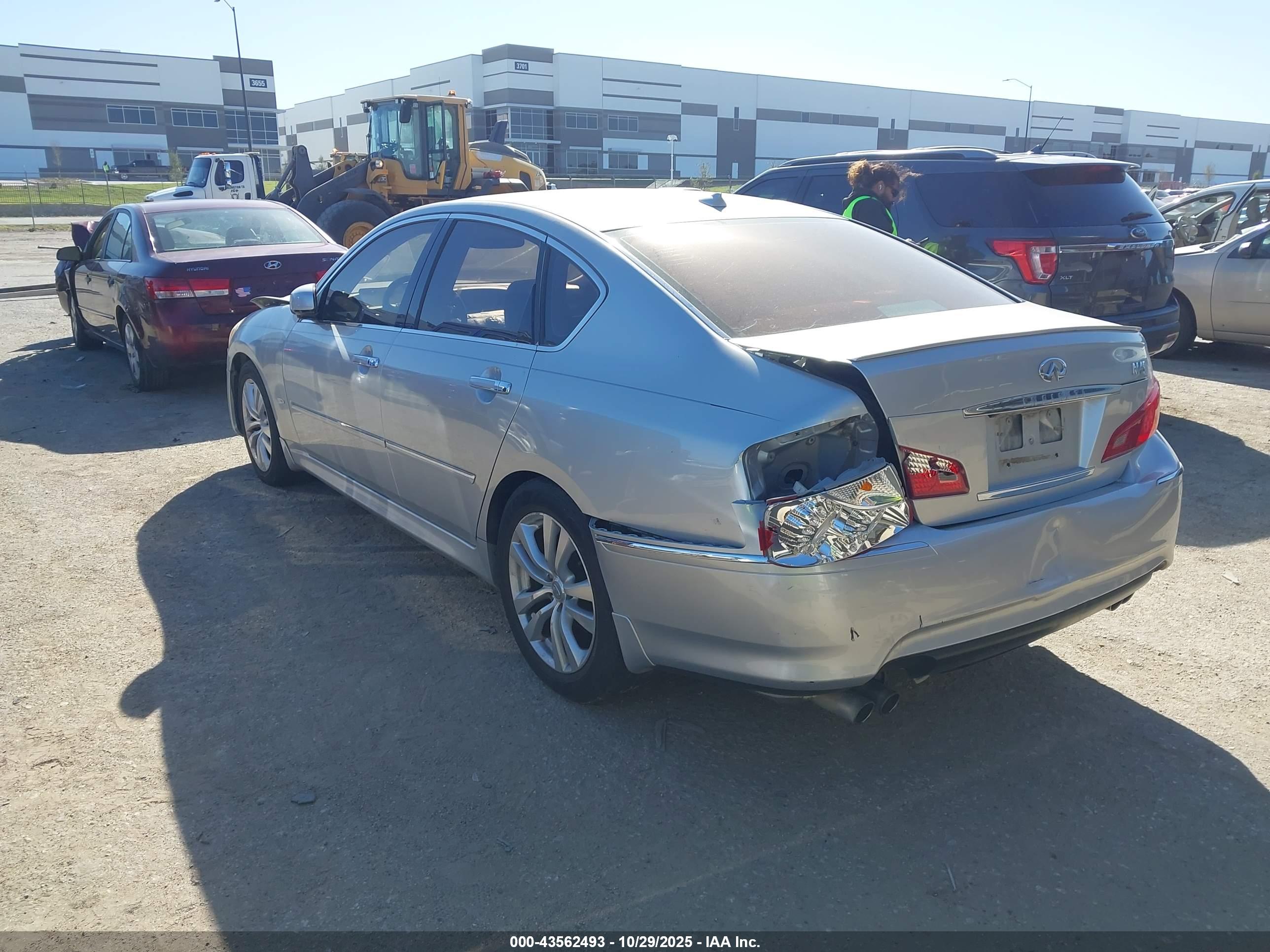 INFINITI M45 image 3