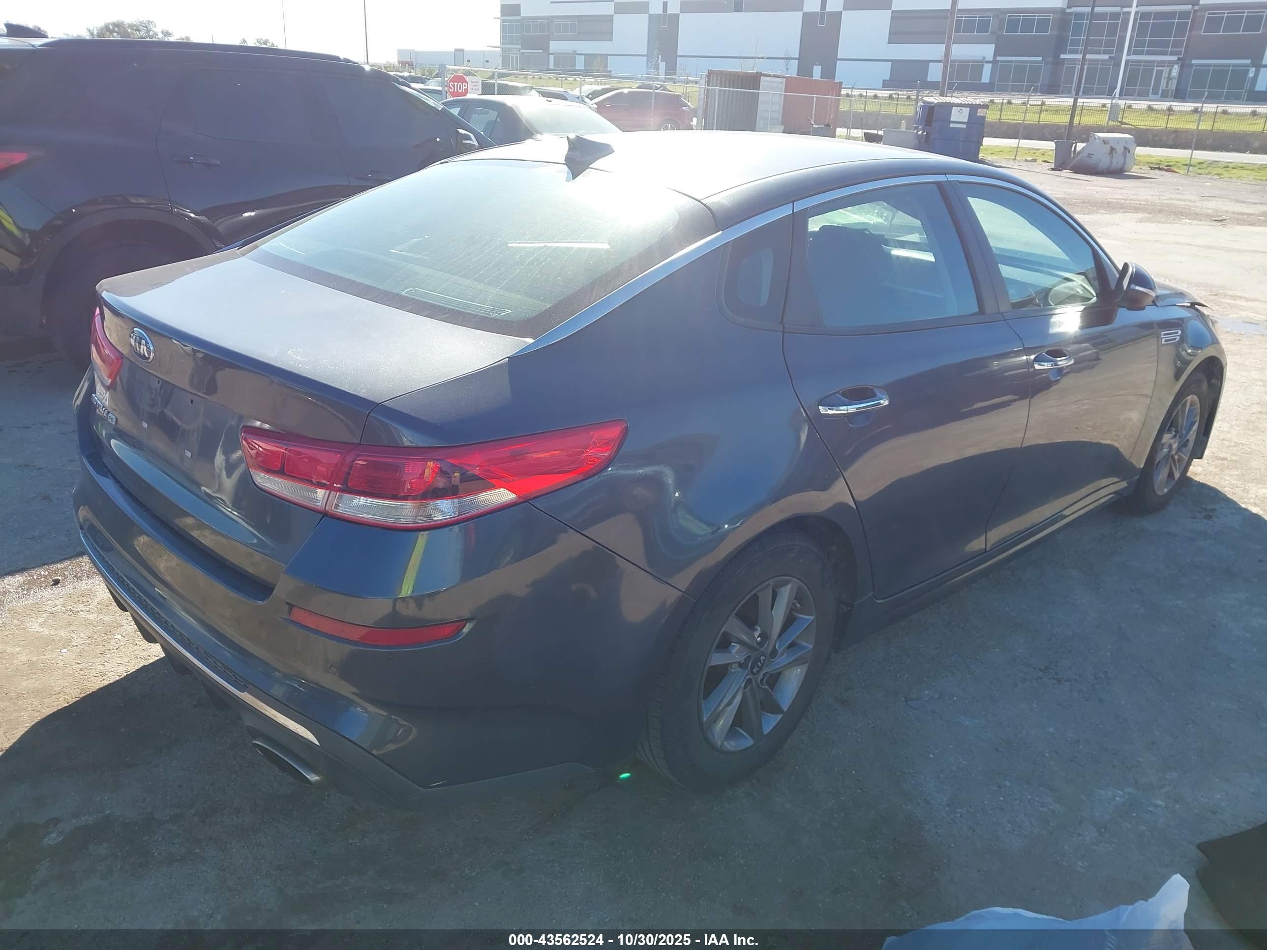 KIA OPTIMA image 4