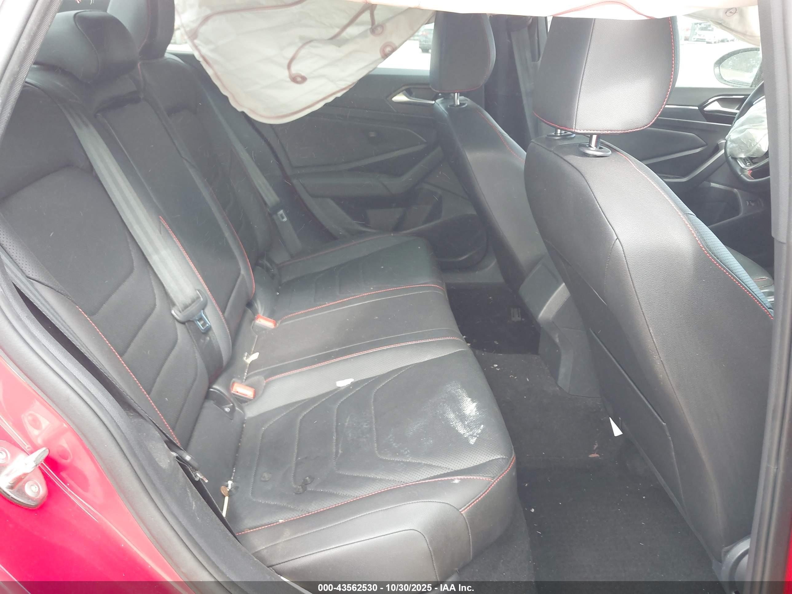 VOLKSWAGEN JETTA image 8