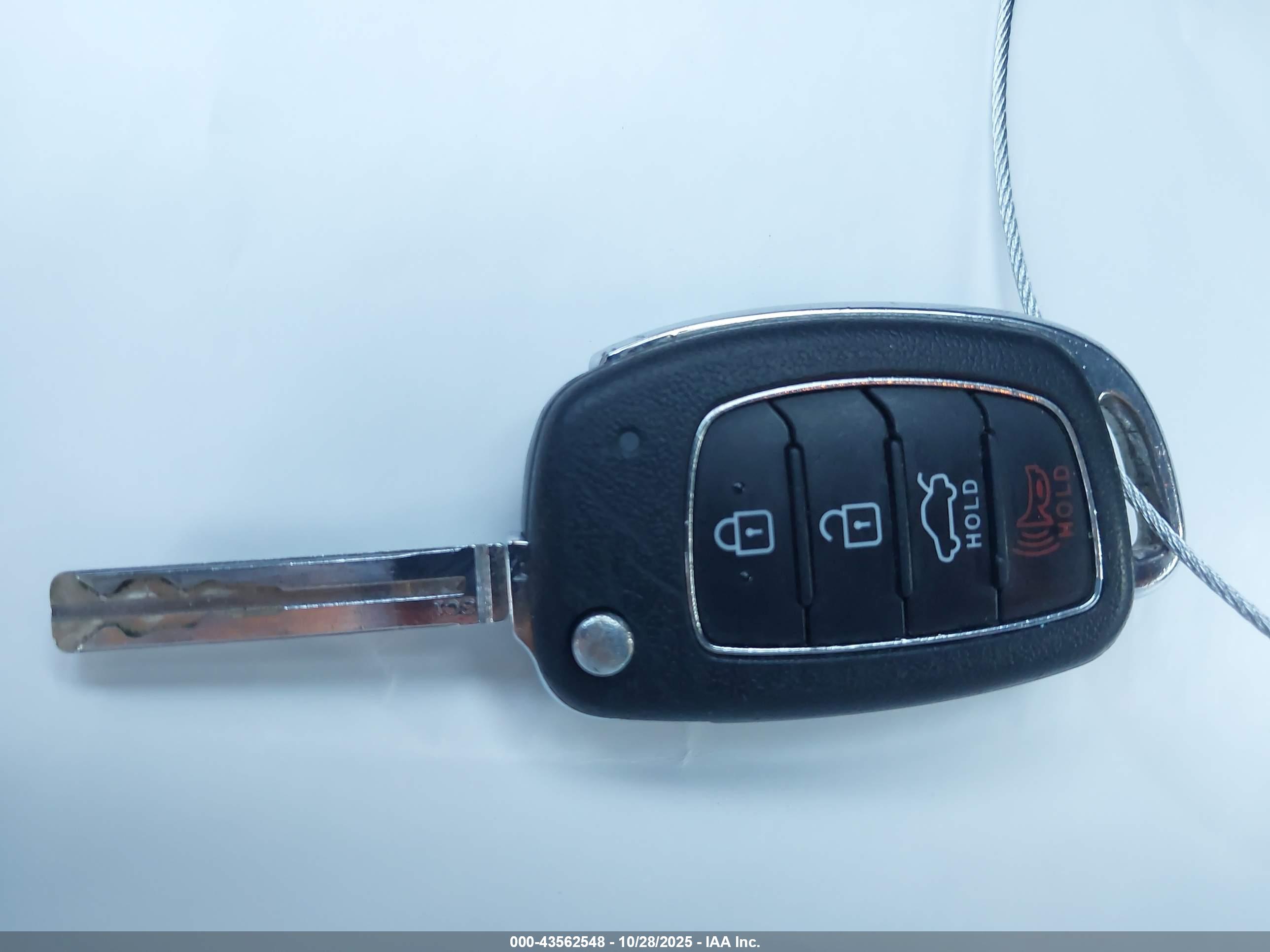 HYUNDAI SONATA image 11