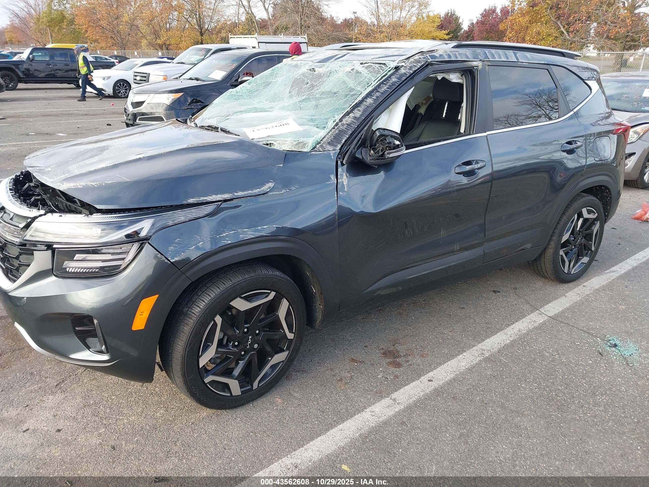 KIA SELTOS image 2