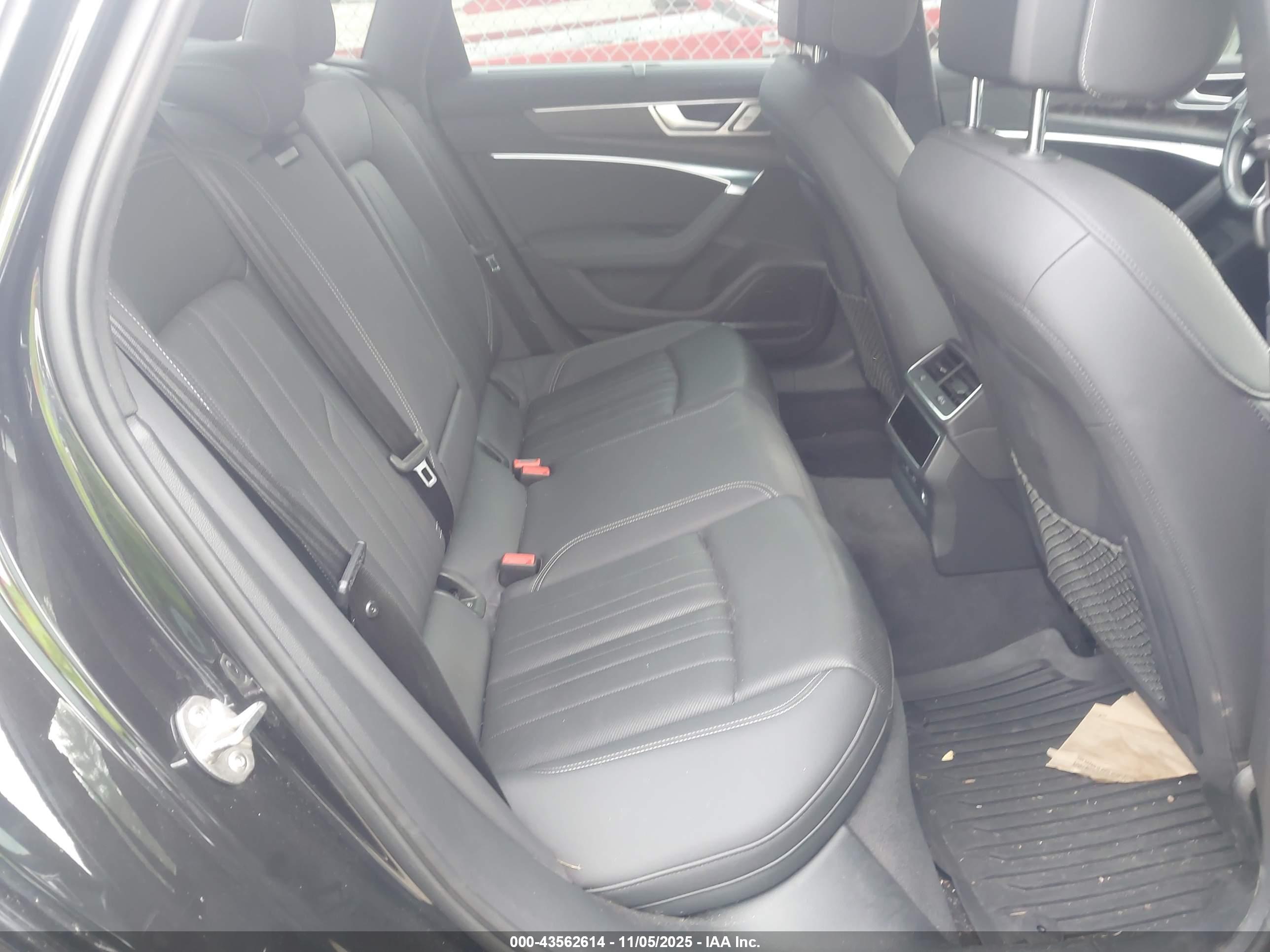 AUDI A6 image 8