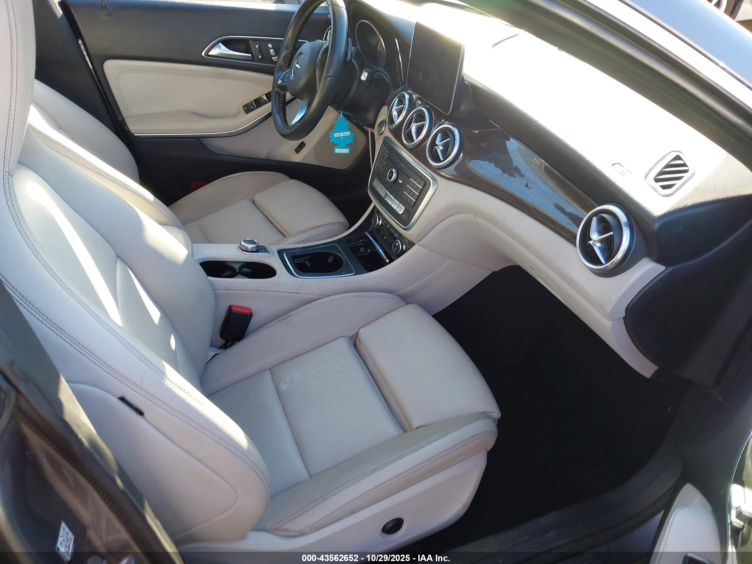 MERCEDES-BENZ CLA image 5