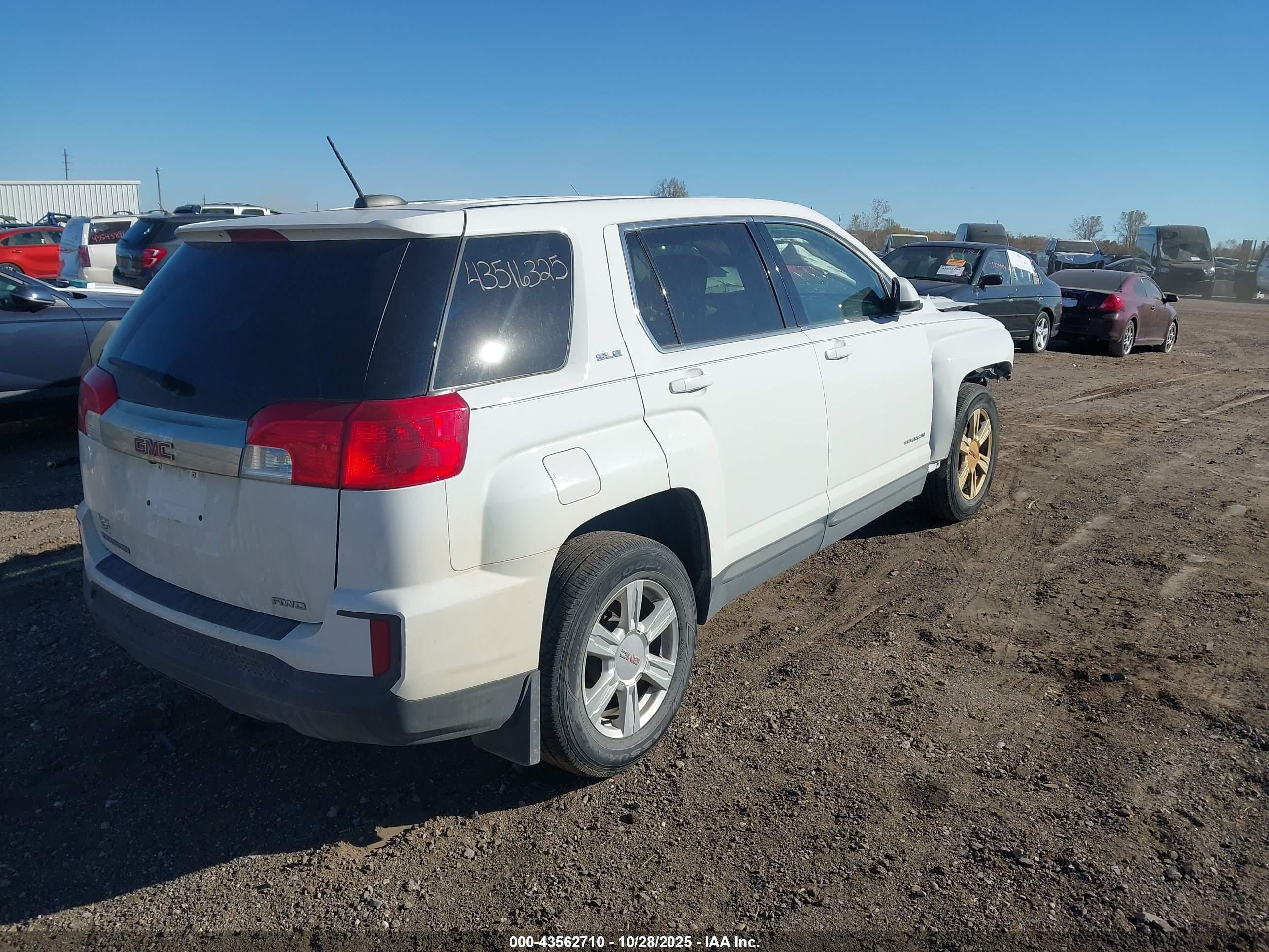 GMC TERRAIN image 4