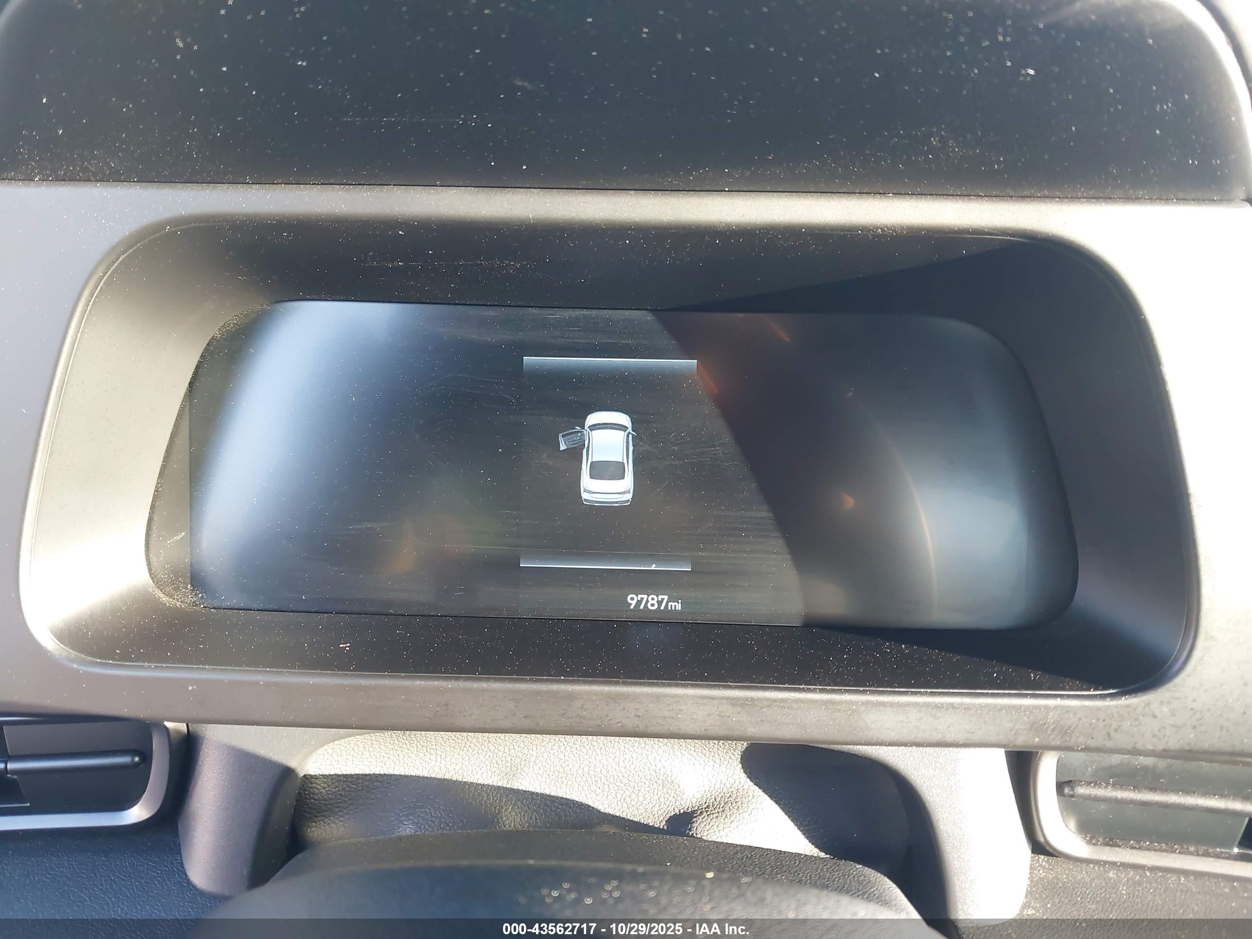 HYUNDAI ELANTRA image 7