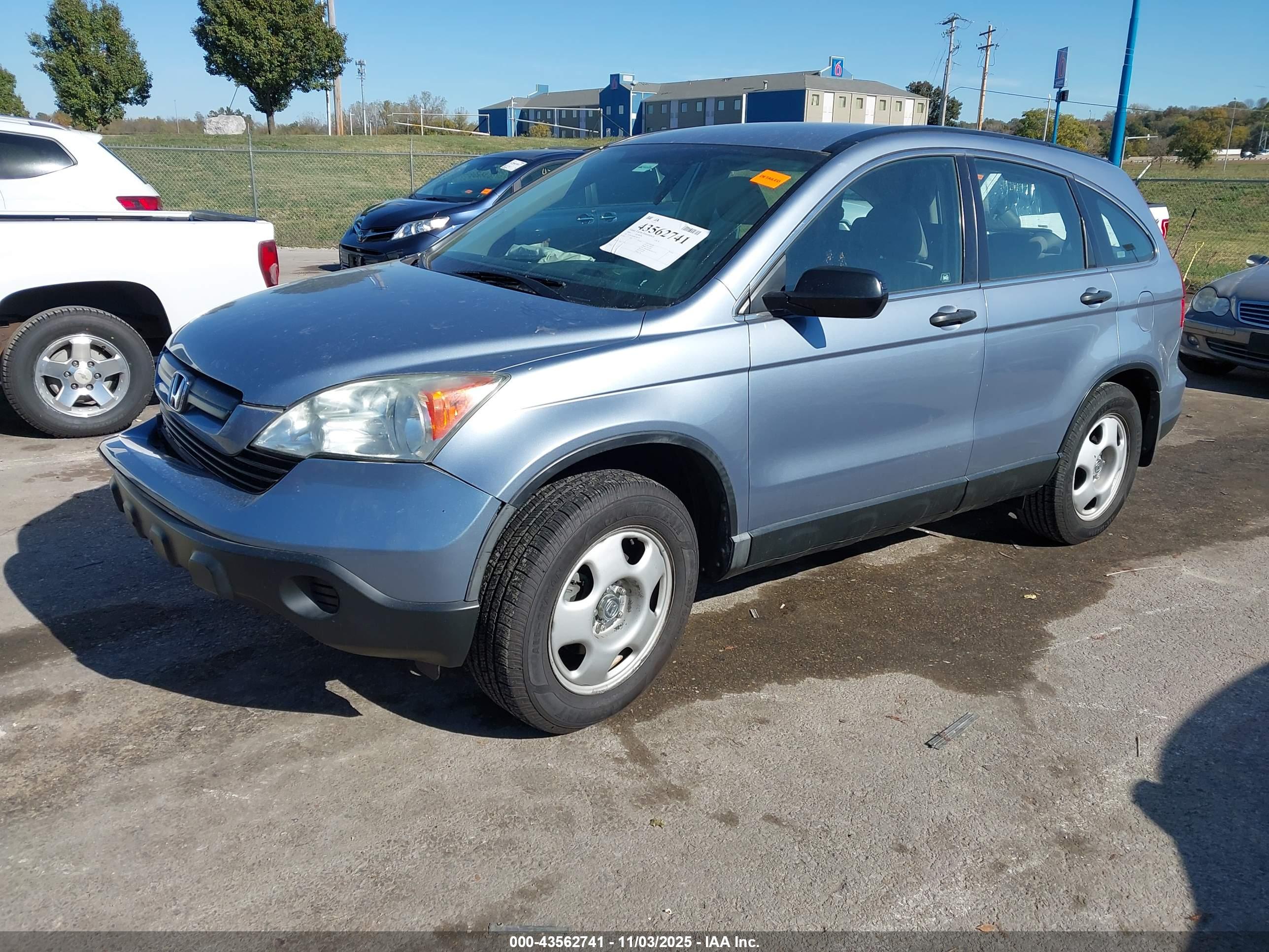 HONDA CR-V image 2