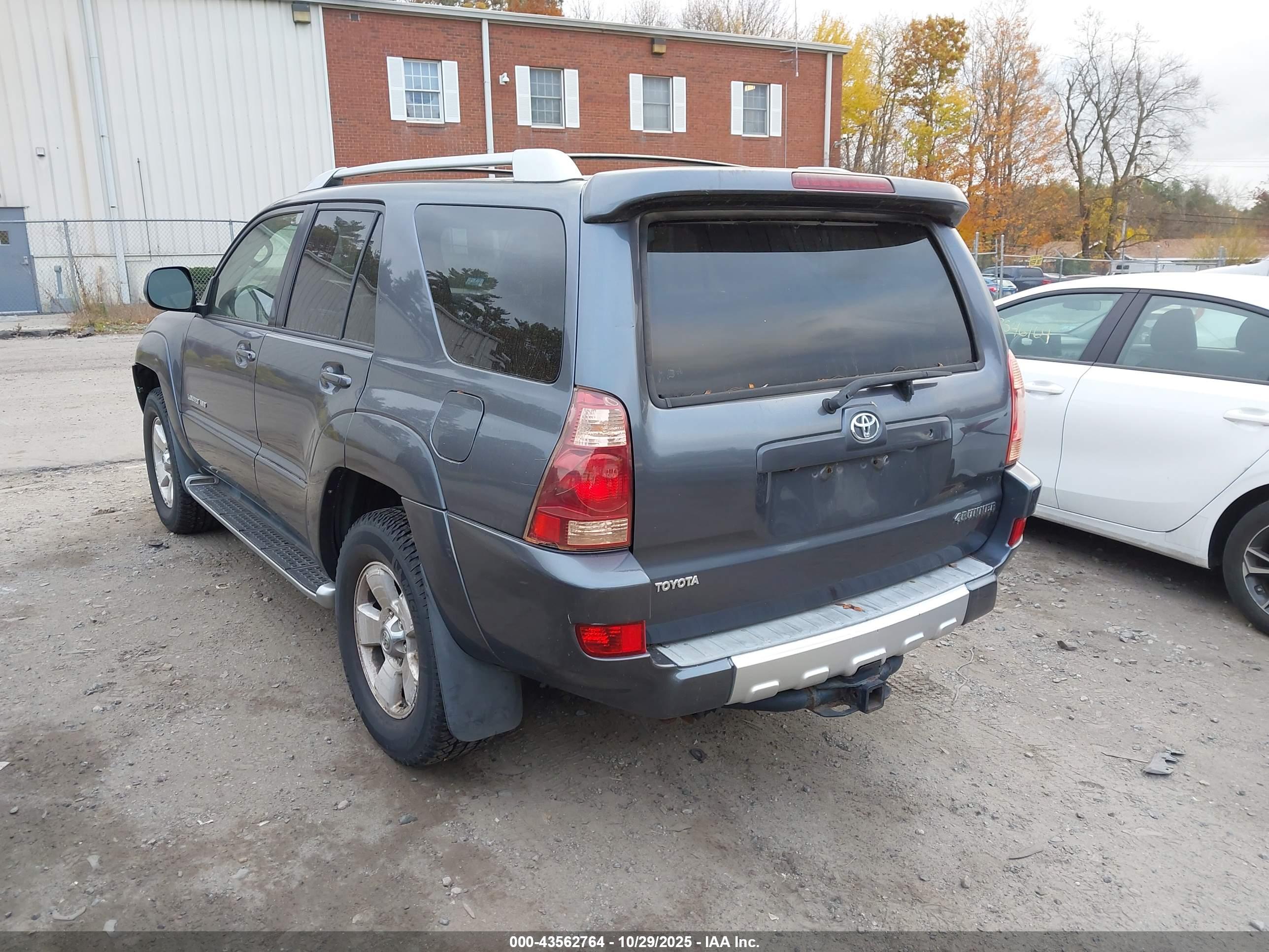 TOYOTA 4RUNNER image 3
