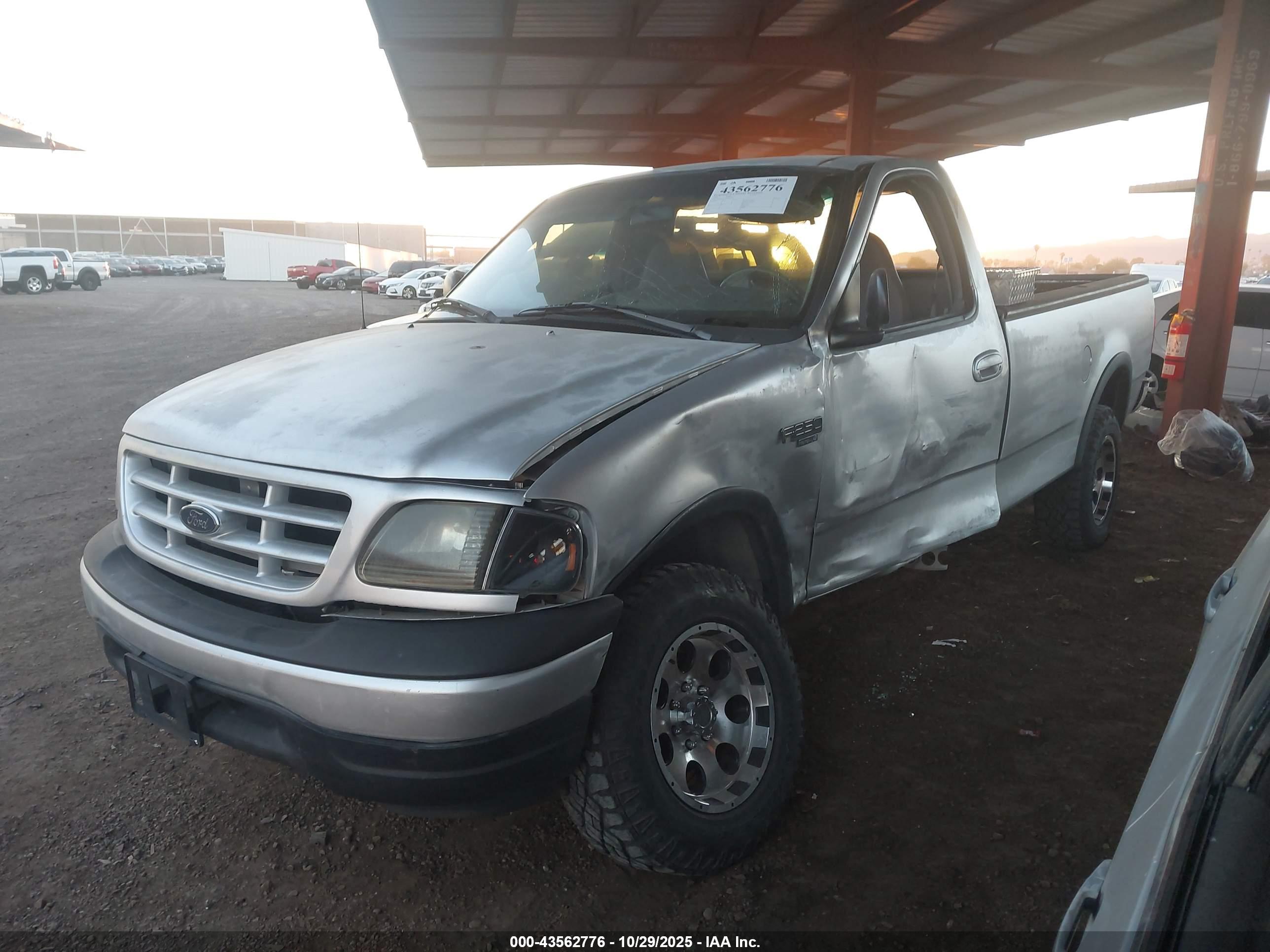 FORD F-250 image 2