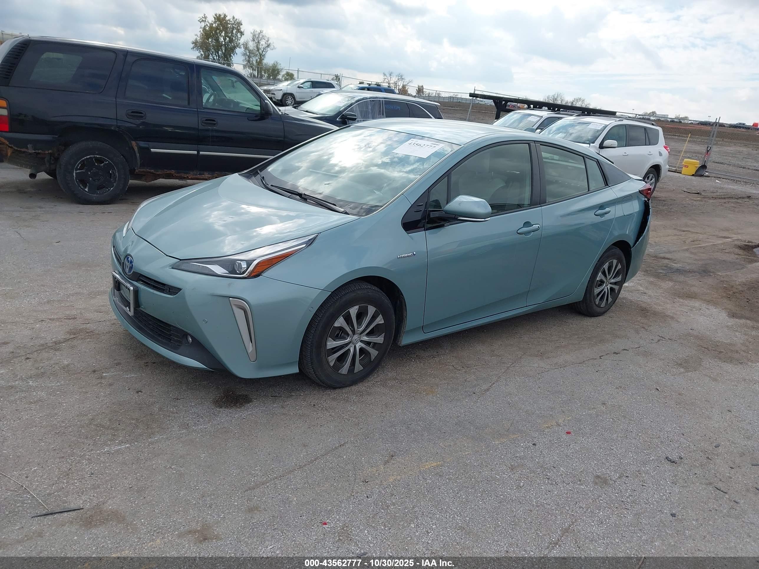 TOYOTA PRIUS image 2