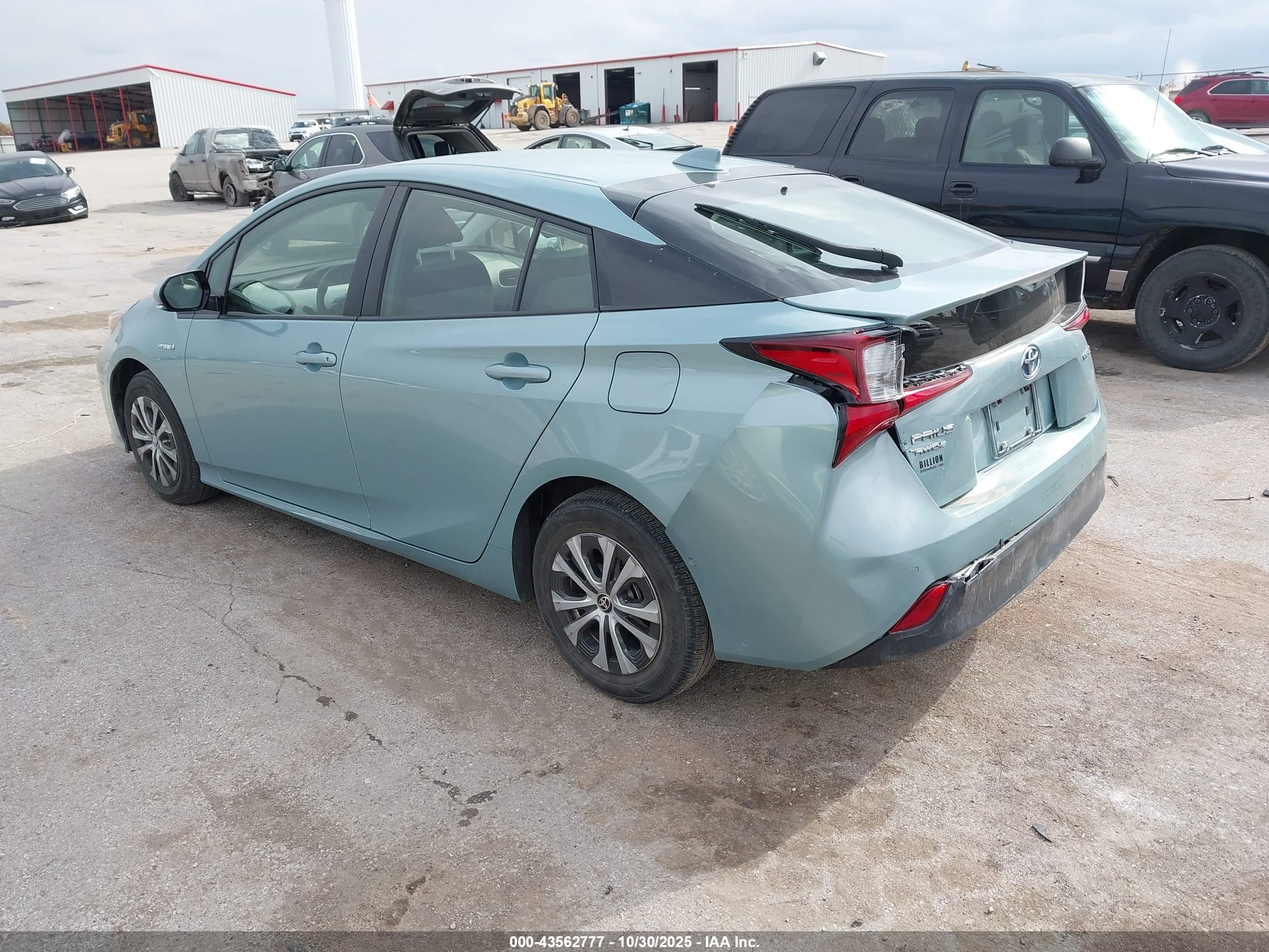 TOYOTA PRIUS image 3