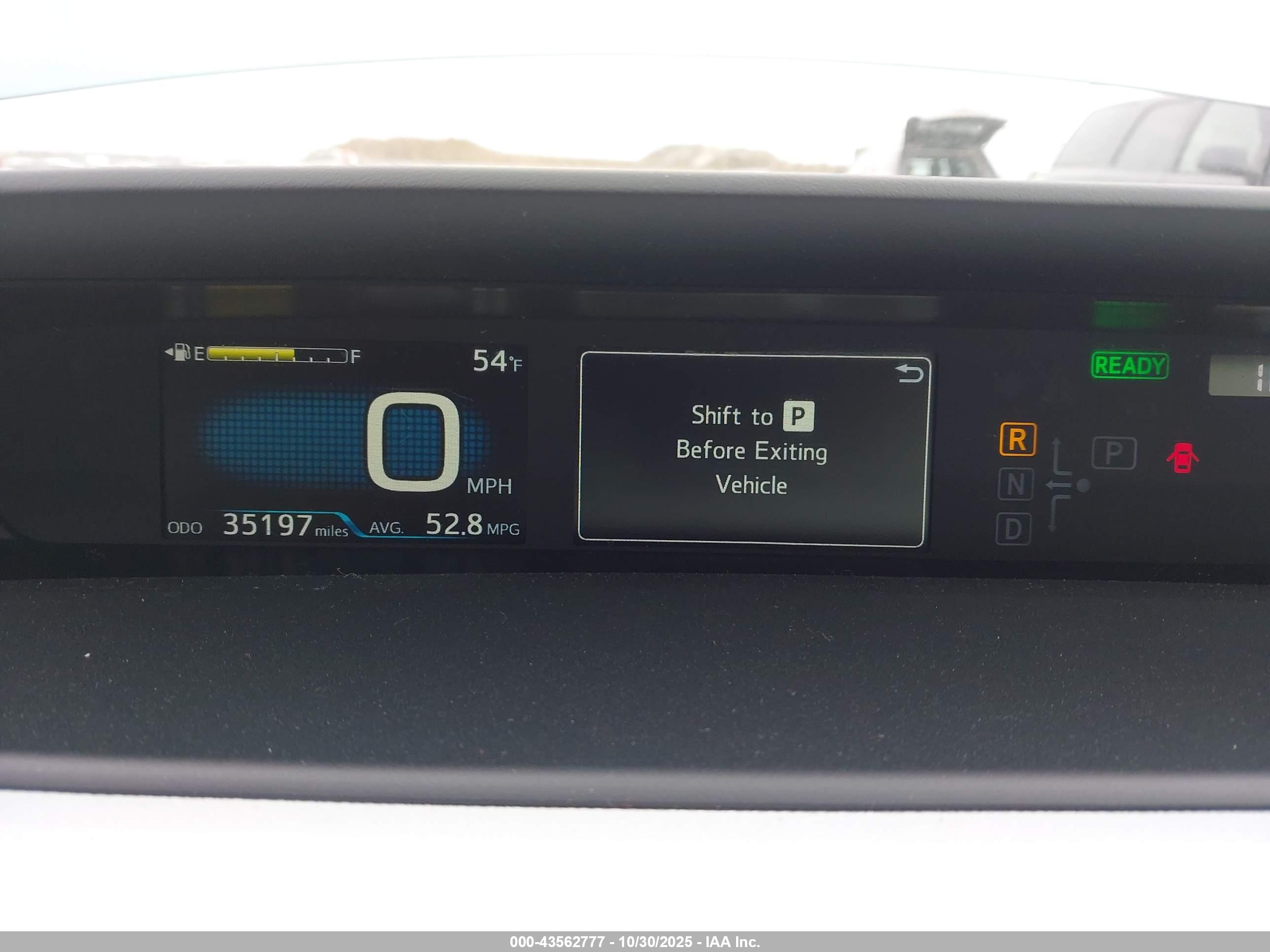 TOYOTA PRIUS image 7