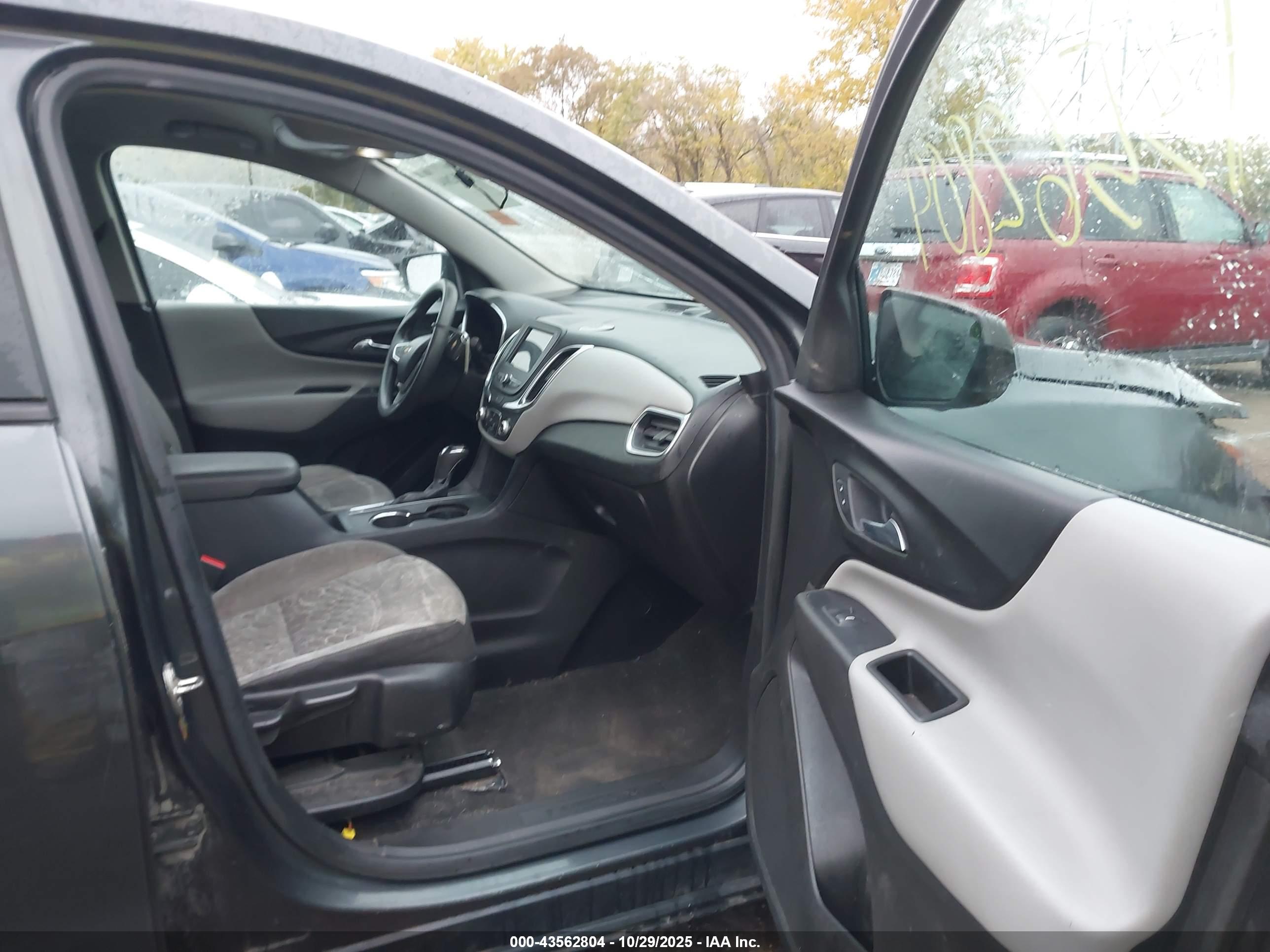 CHEVROLET EQUINOX image 5