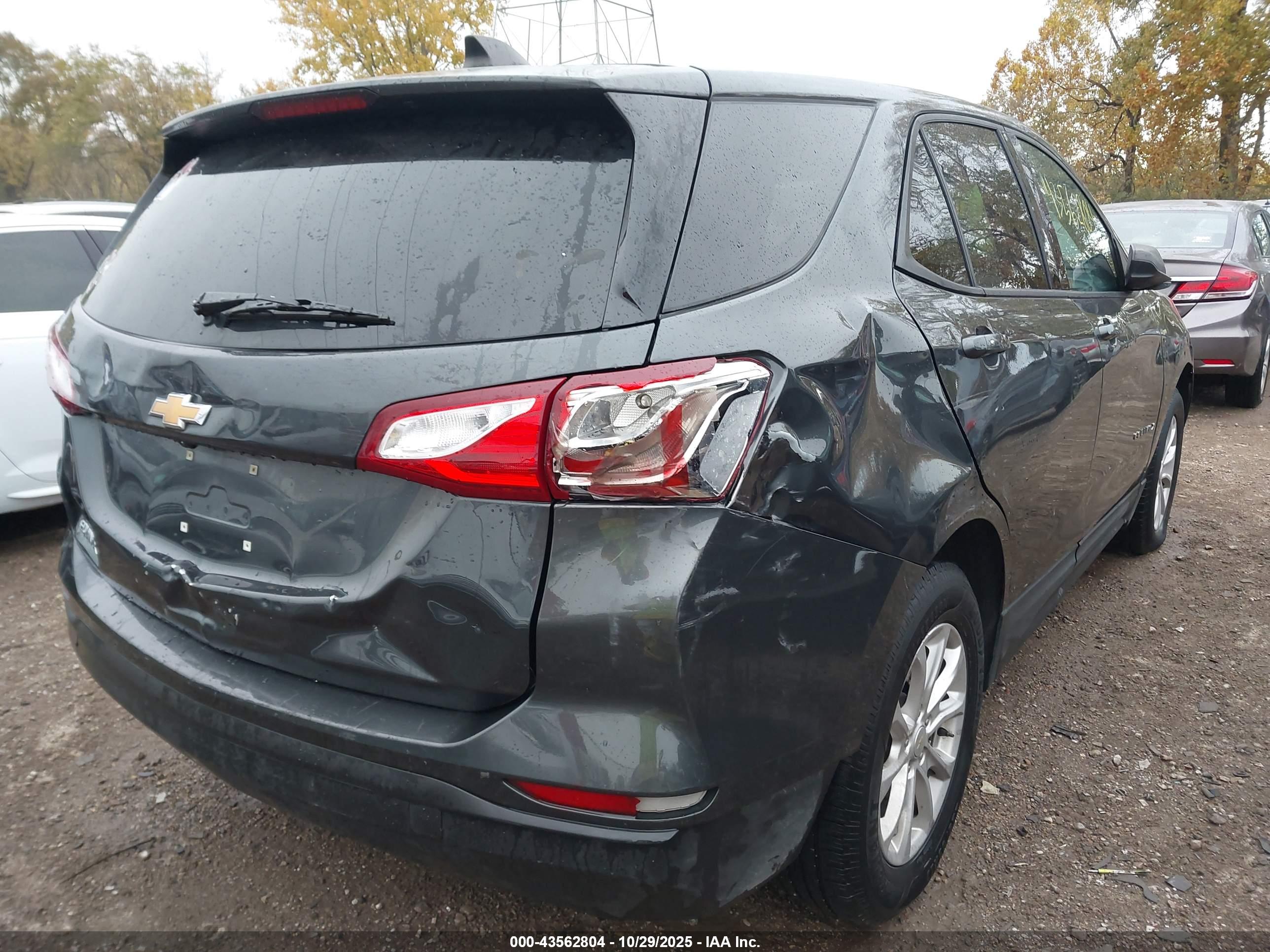 CHEVROLET EQUINOX image 6