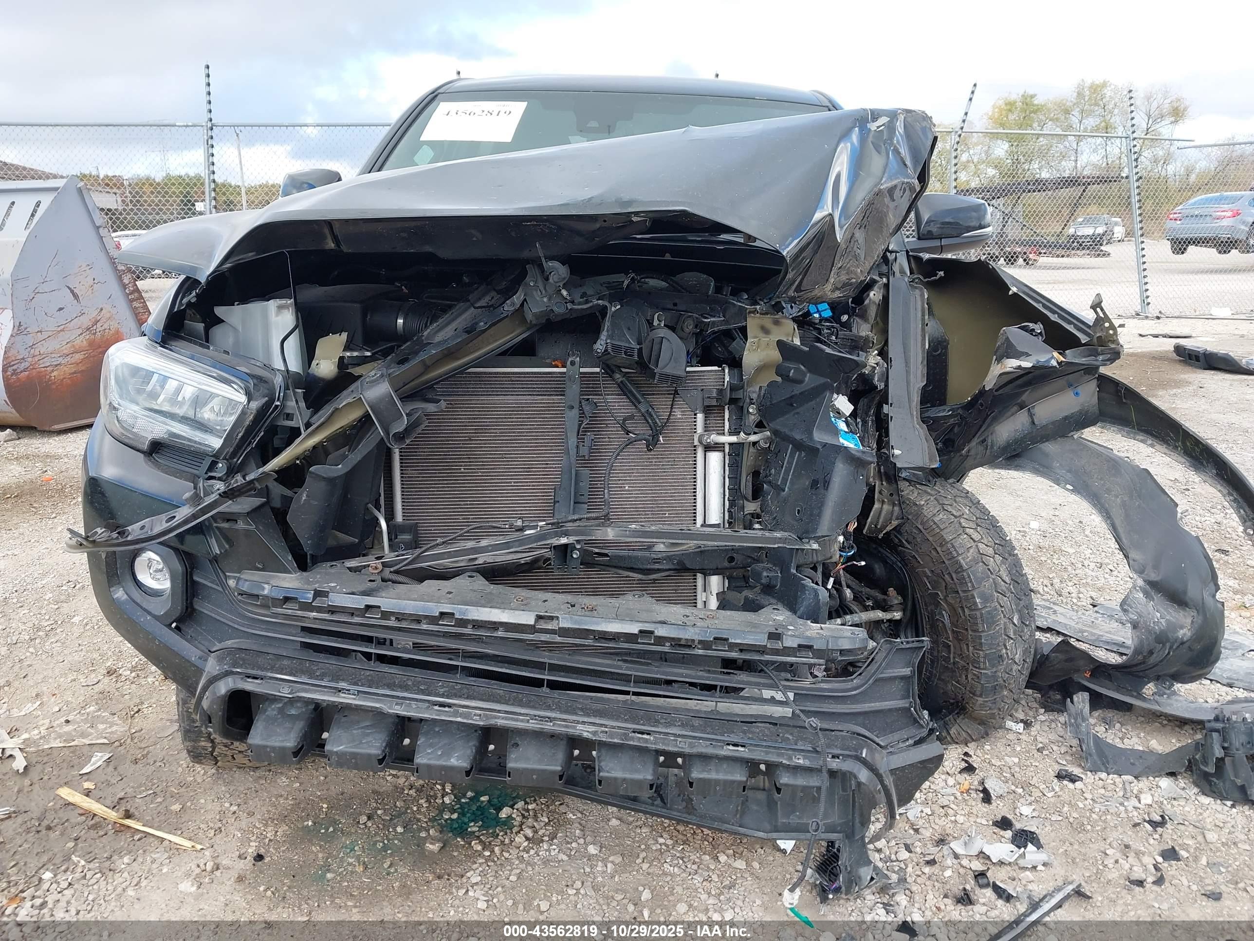 TOYOTA TACOMA image 6