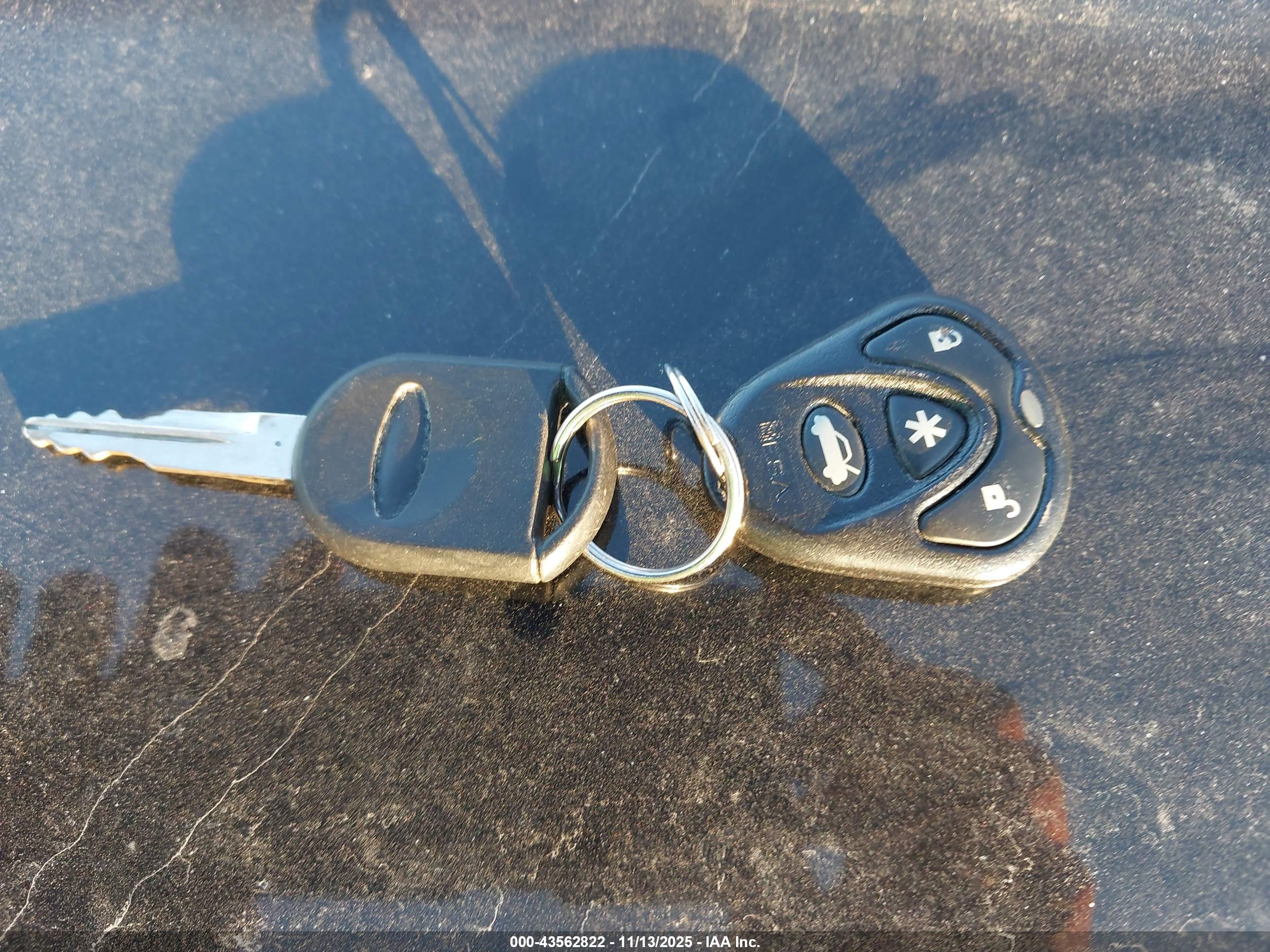 FORD EXPLORER image 11