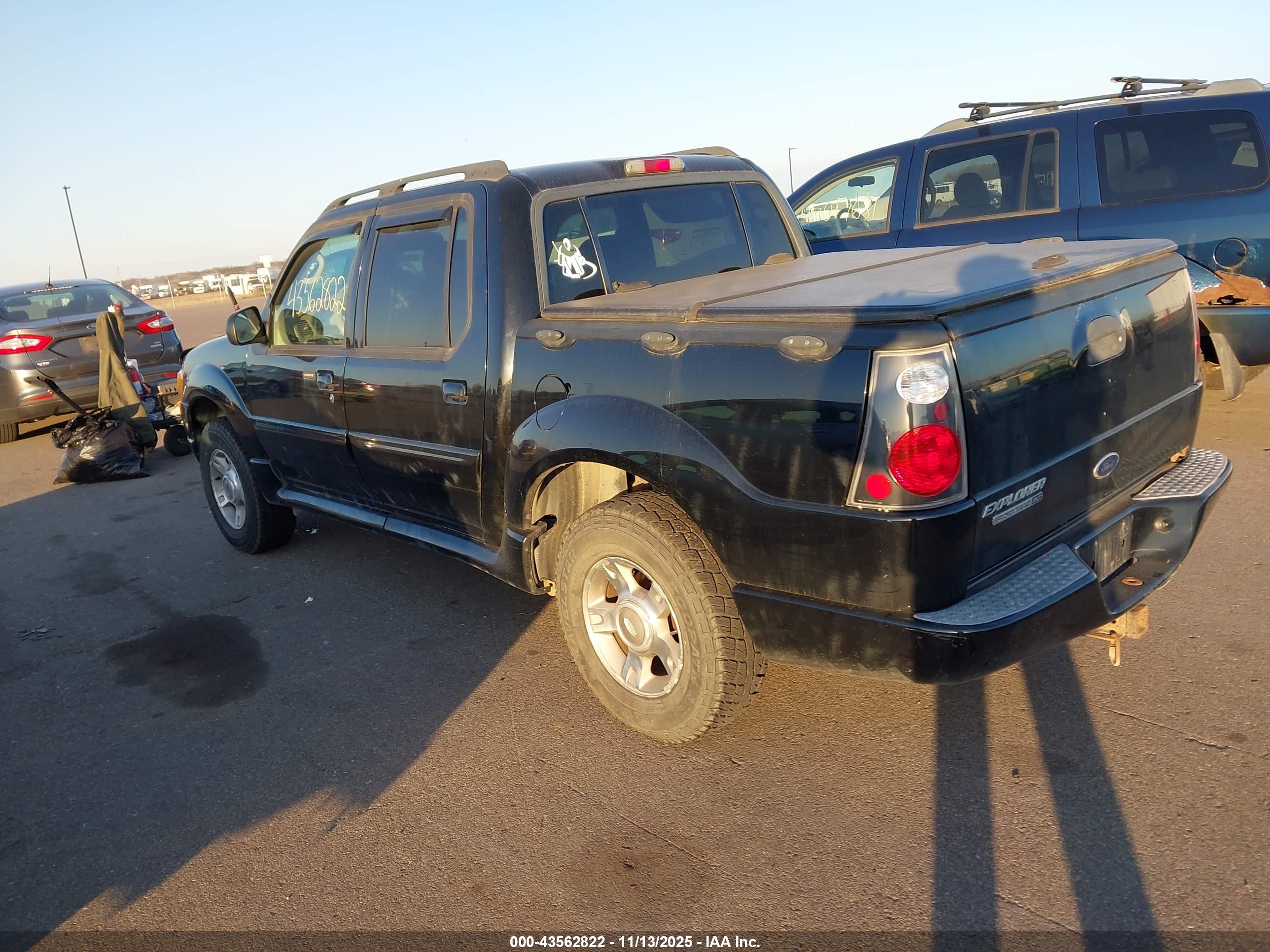 FORD EXPLORER image 3
