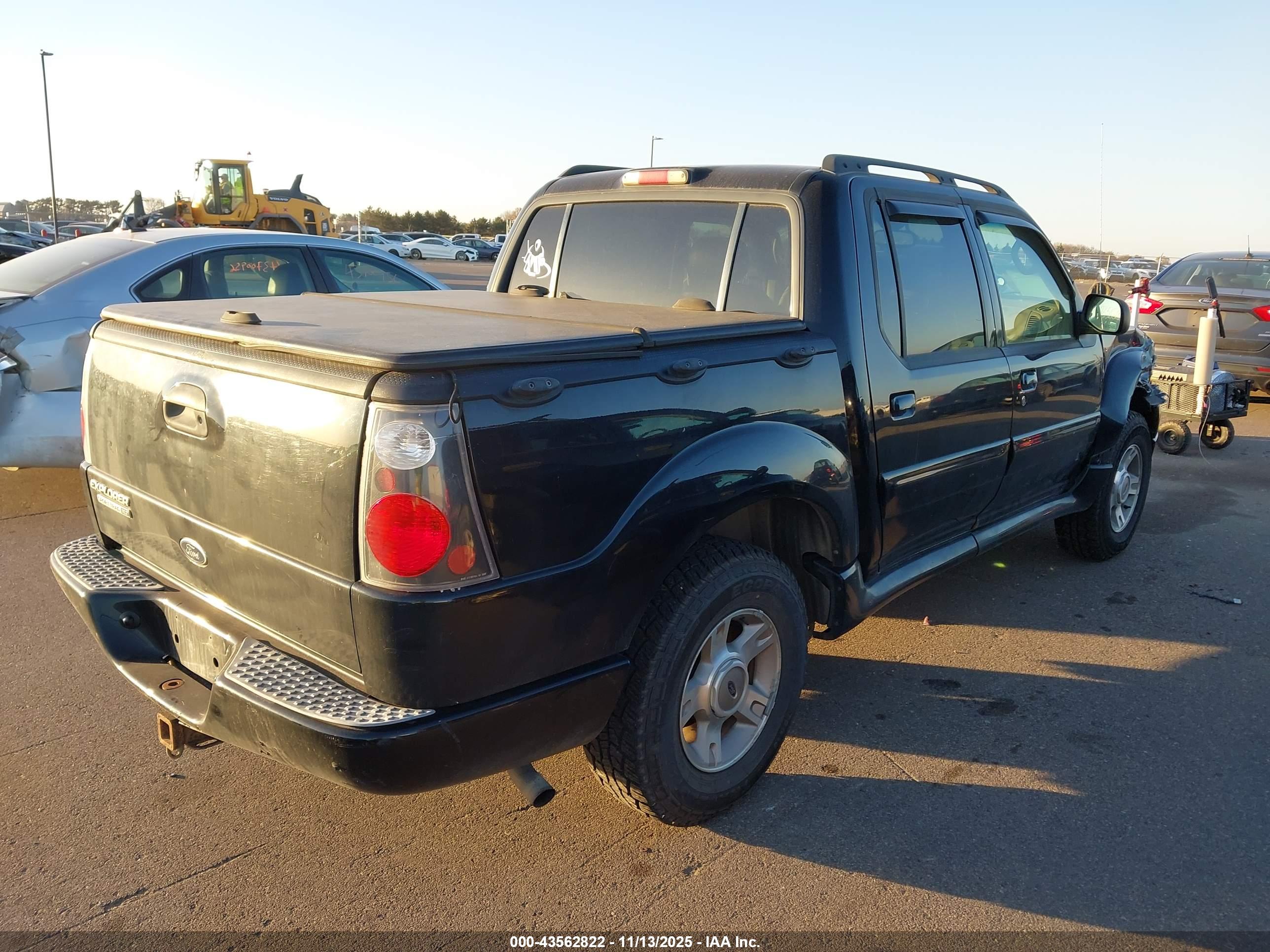 FORD EXPLORER image 4
