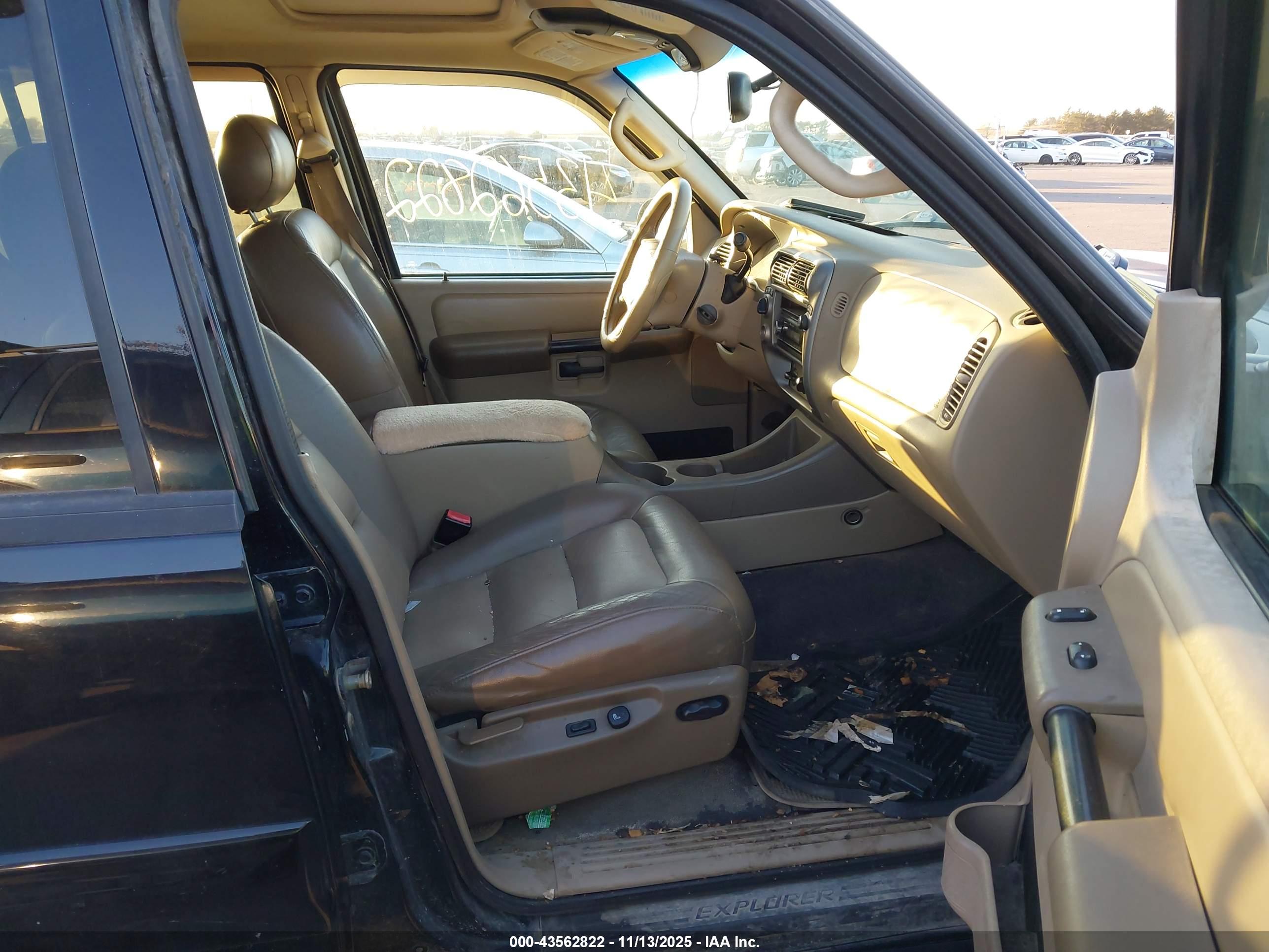 FORD EXPLORER image 5