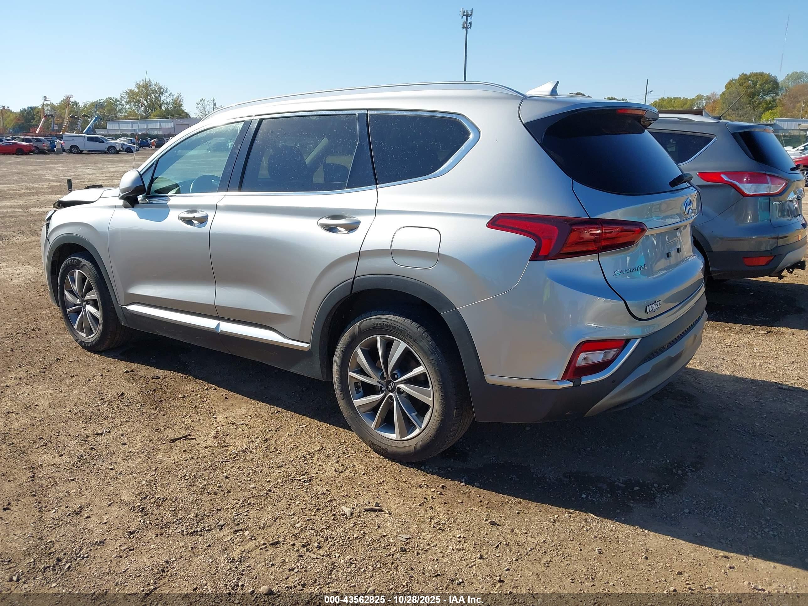 HYUNDAI SANTA image 3
