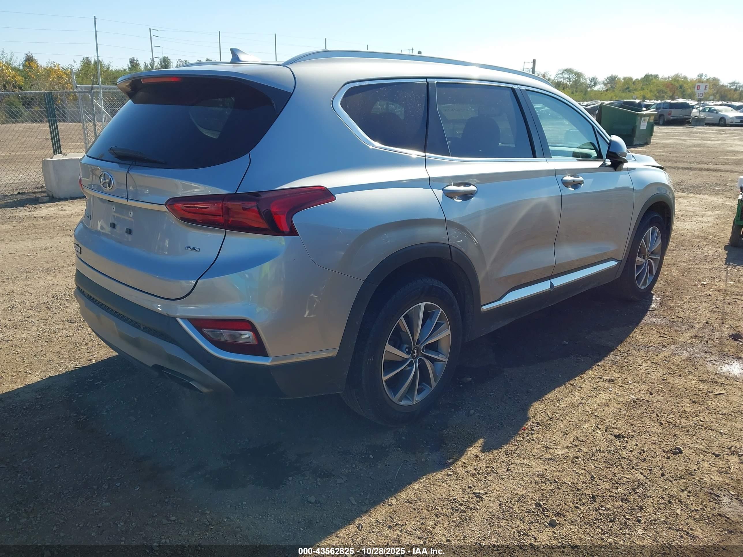HYUNDAI SANTA image 4