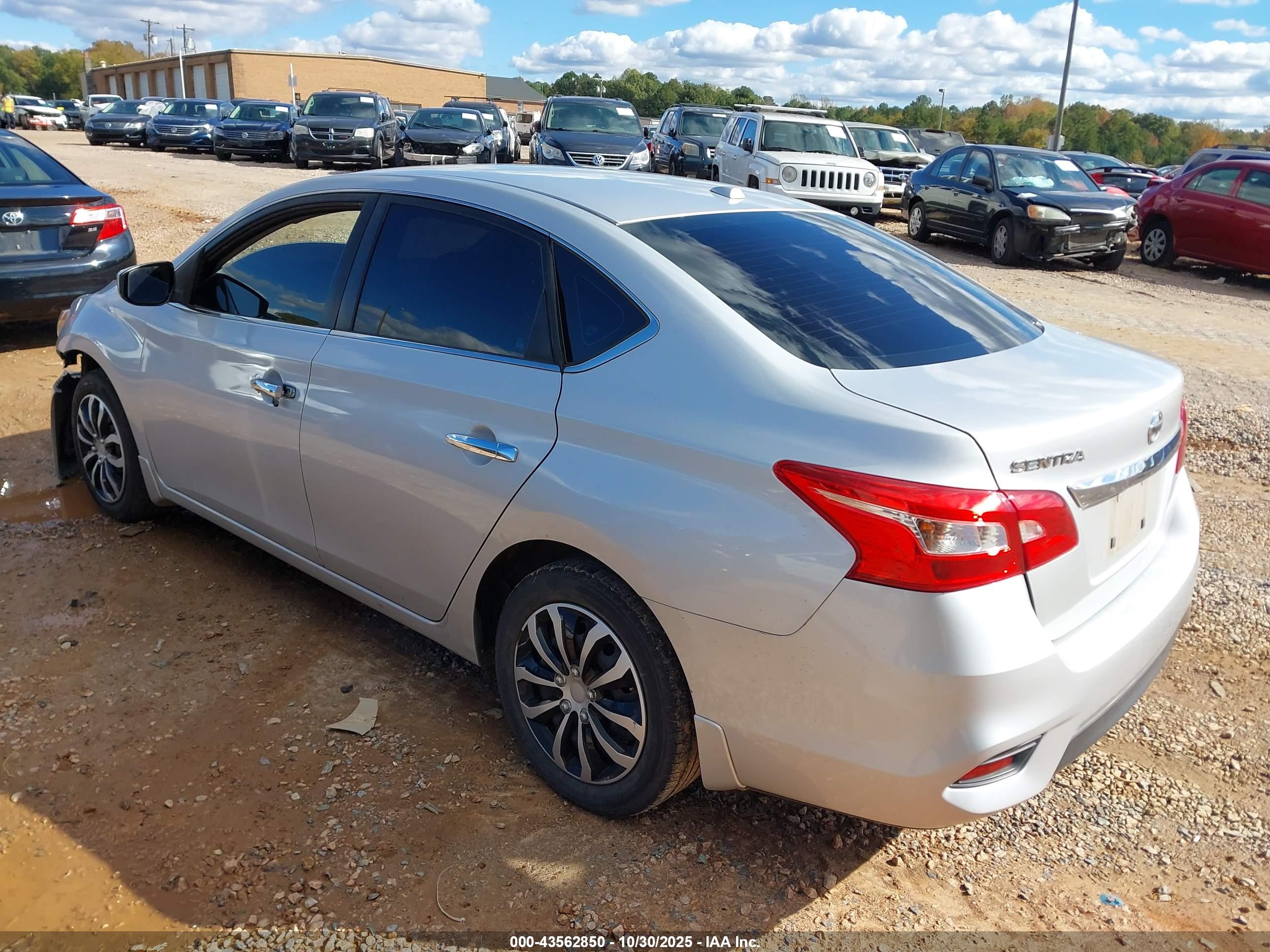 NISSAN SENTRA image 3