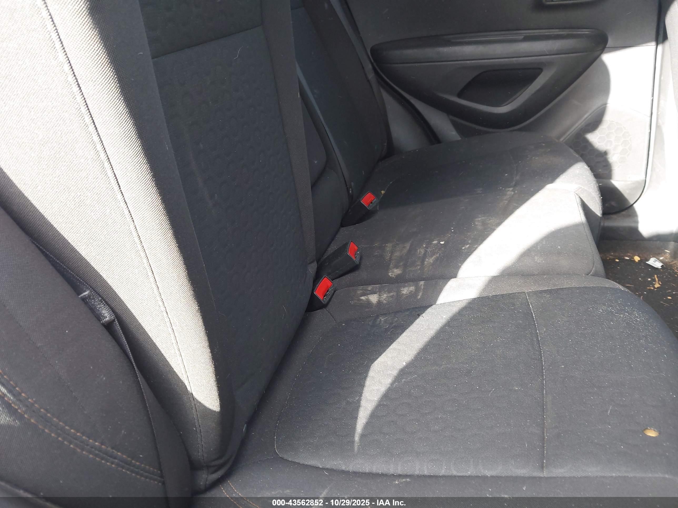 CHEVROLET TRAX image 8