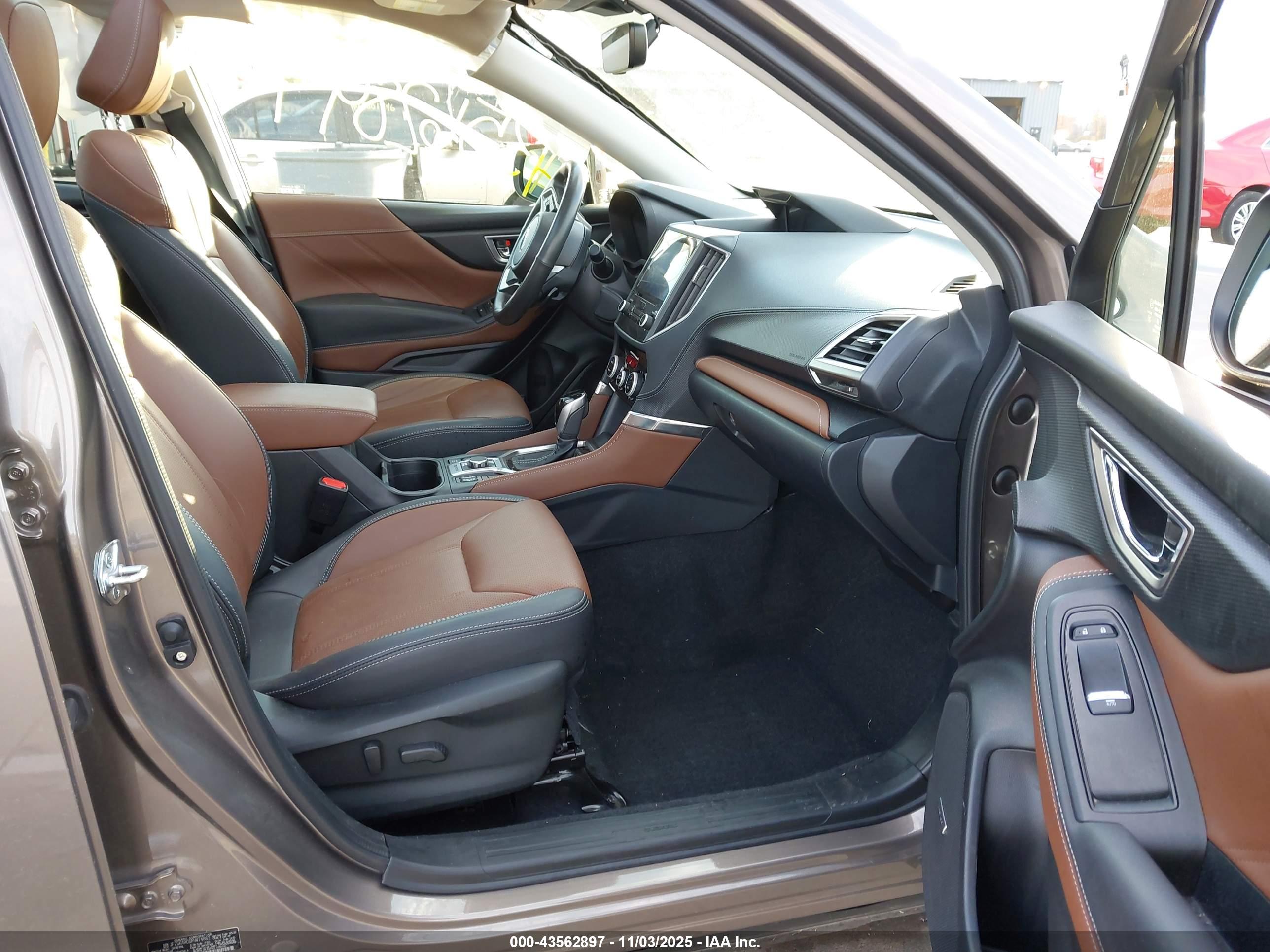 SUBARU FORESTER image 5