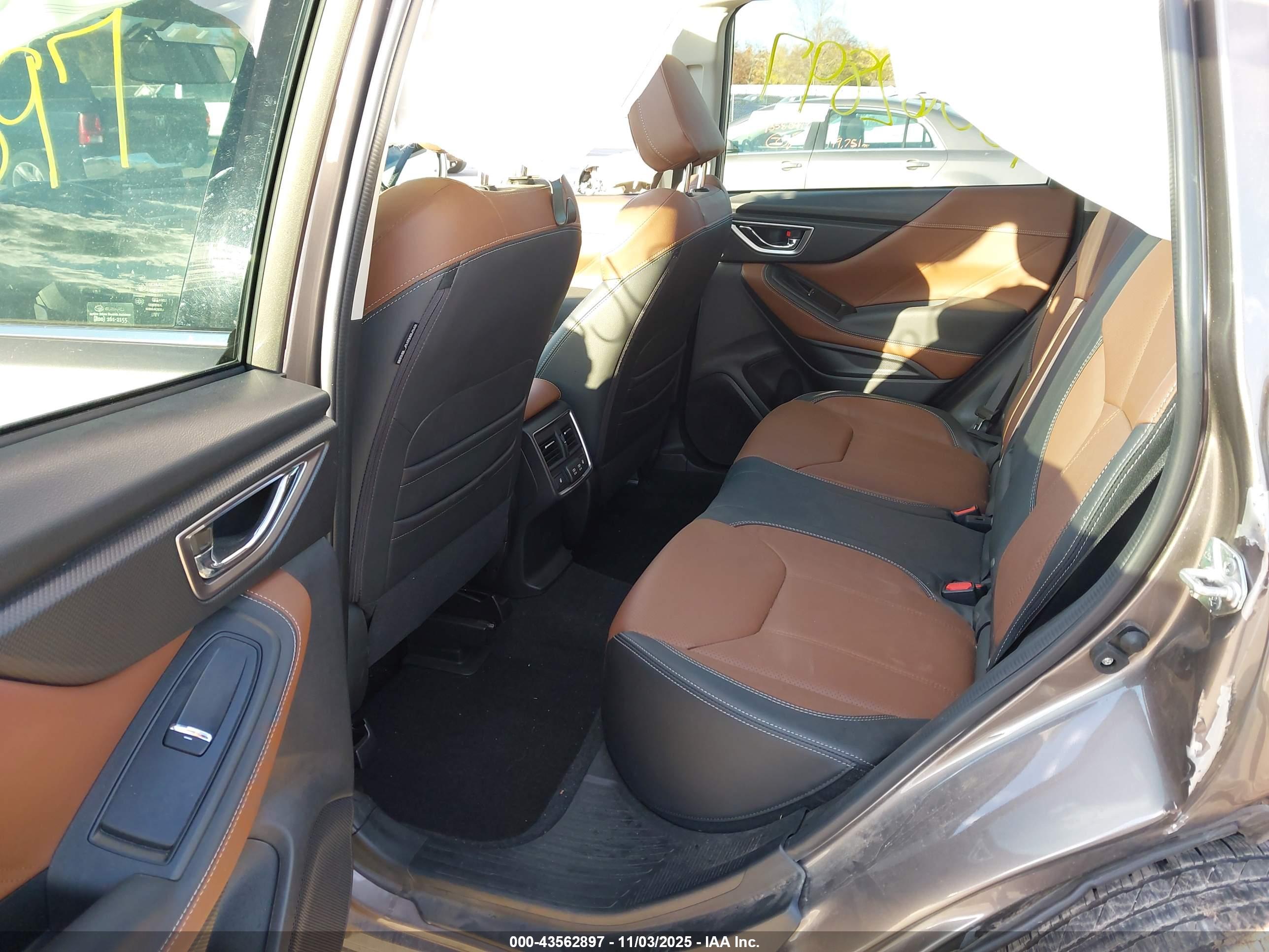SUBARU FORESTER image 8