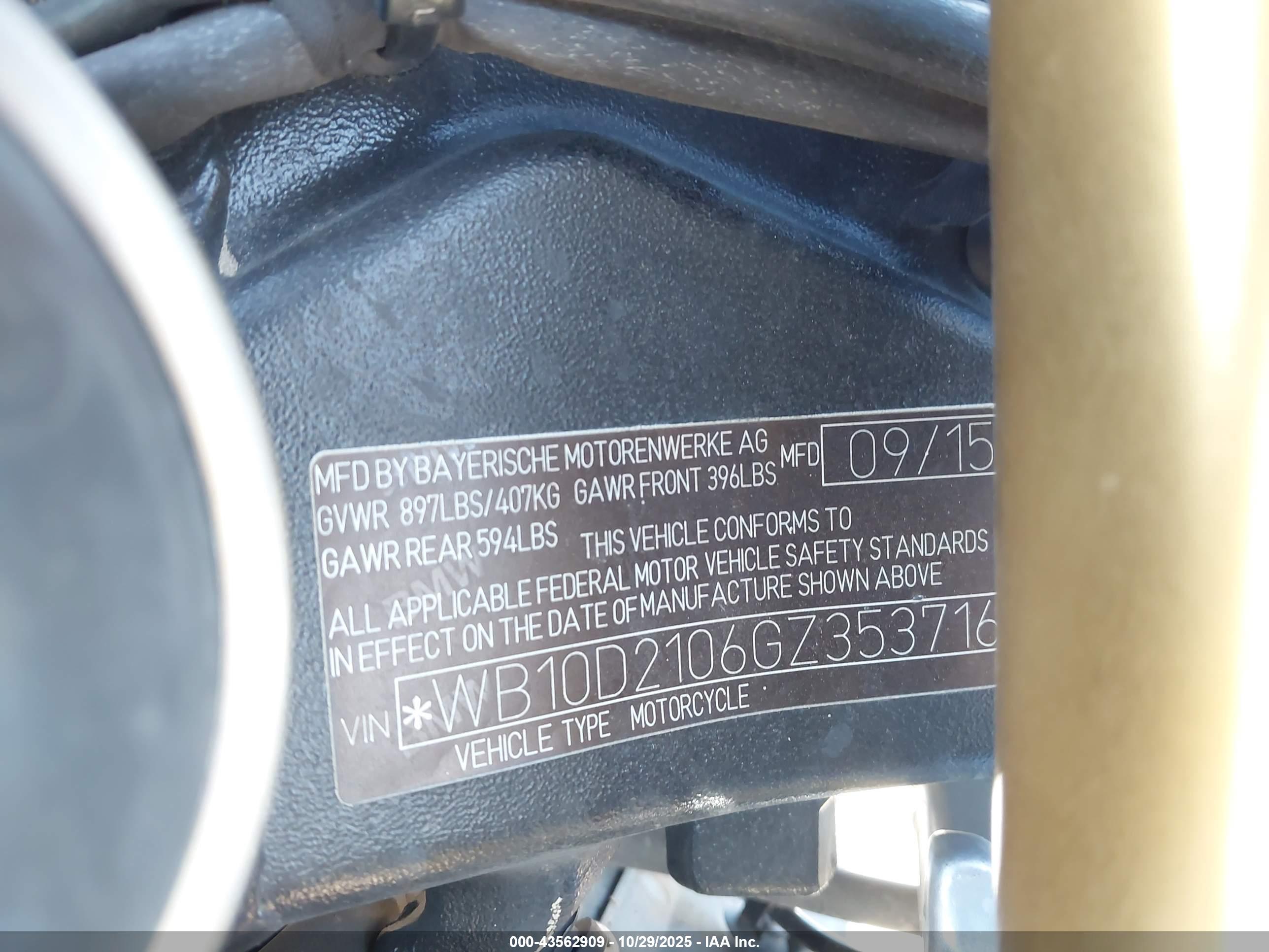 BMW S image 10