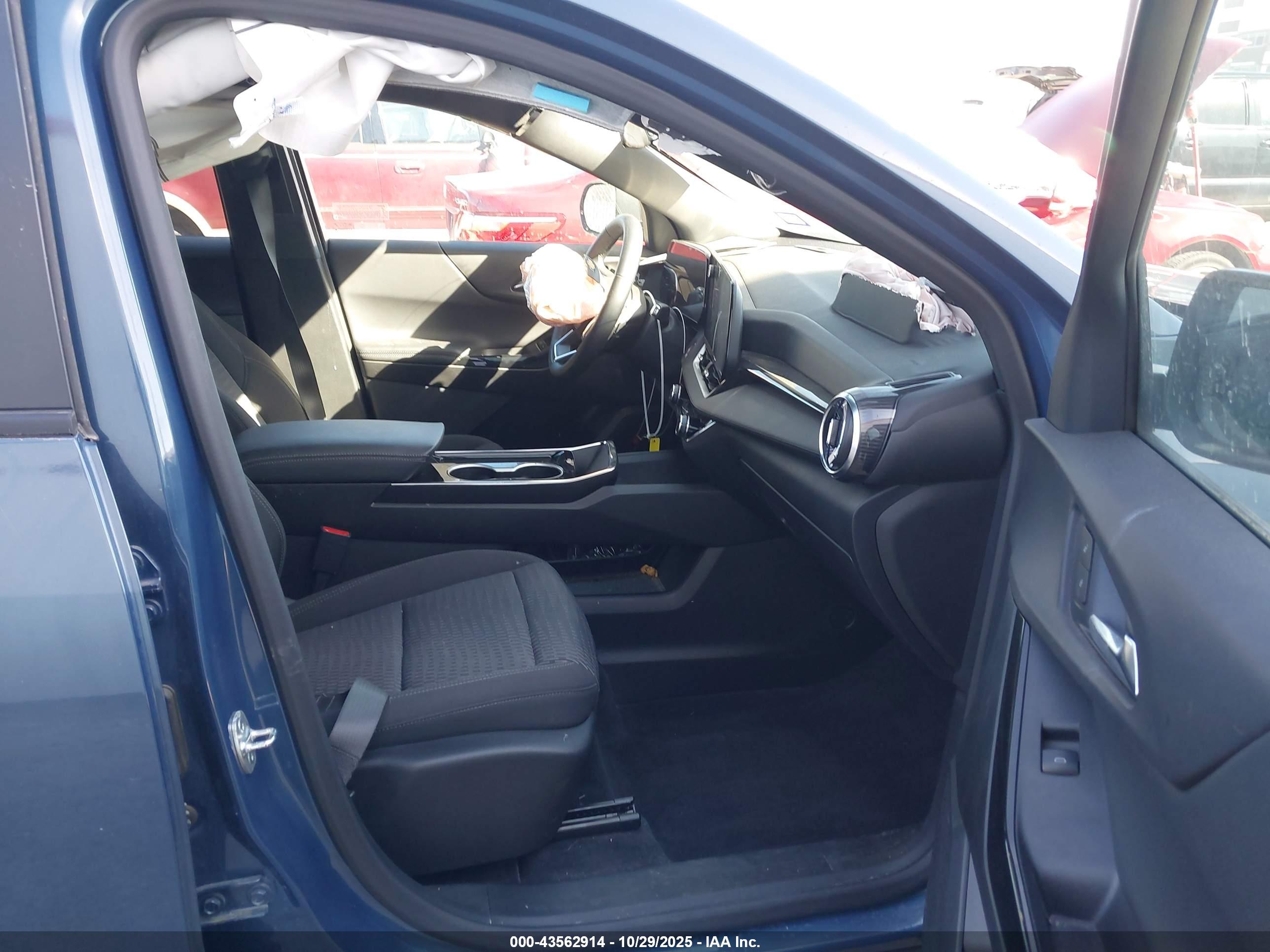 CHEVROLET EQUINOX image 5