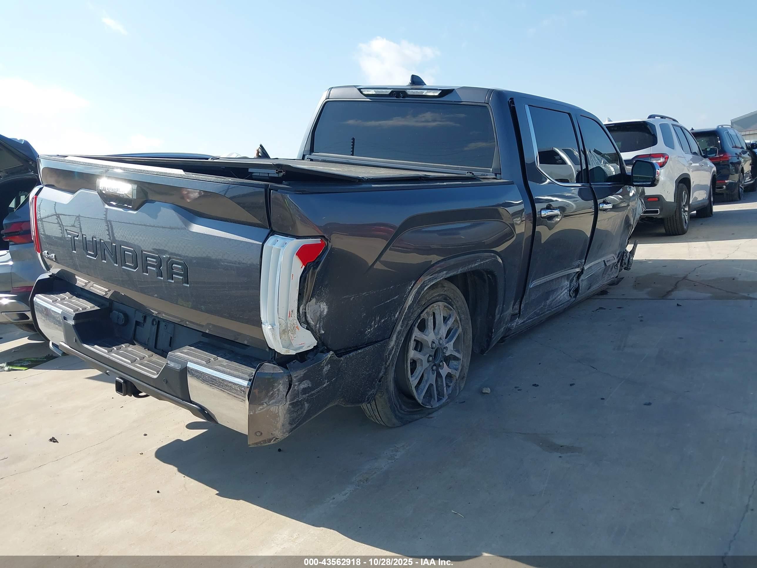 TOYOTA TUNDRA image 4