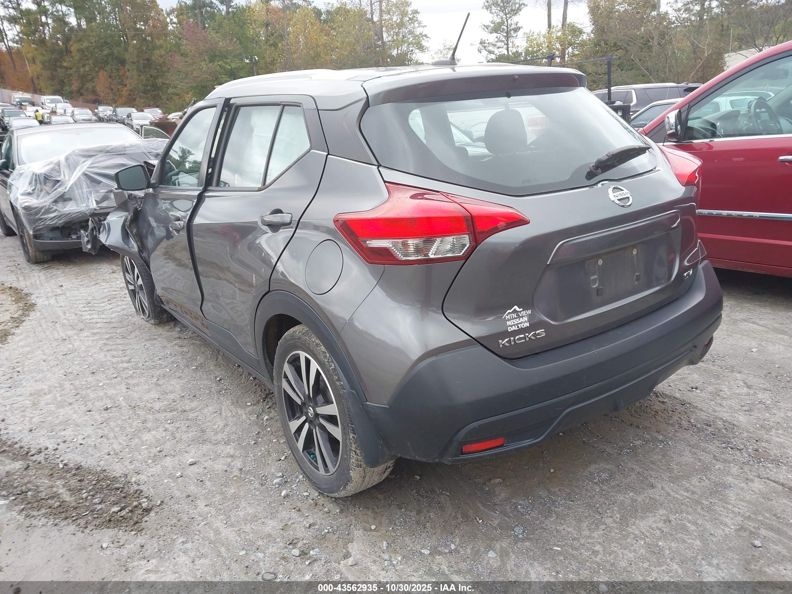 NISSAN KICKS image 3