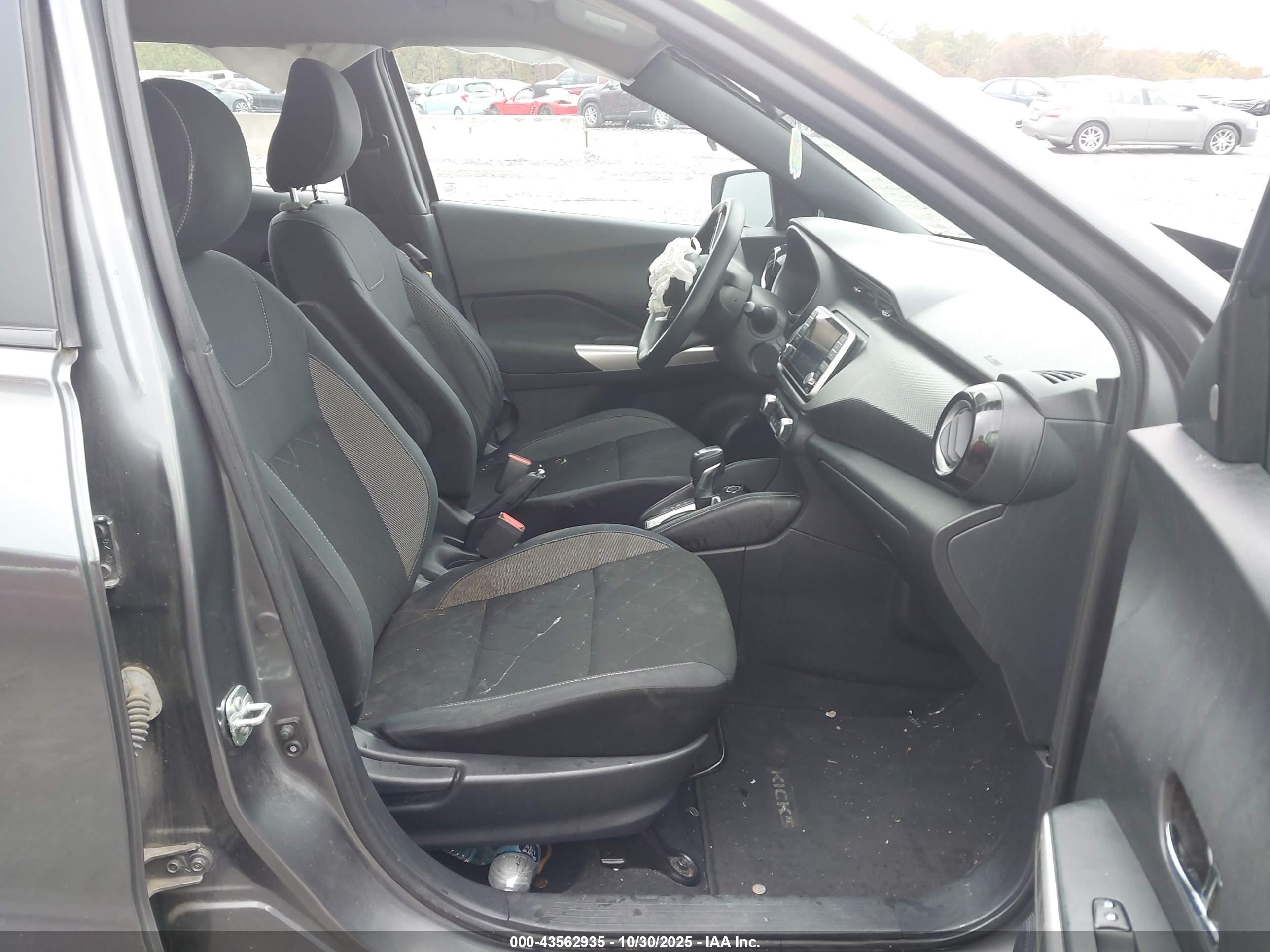 NISSAN KICKS image 5