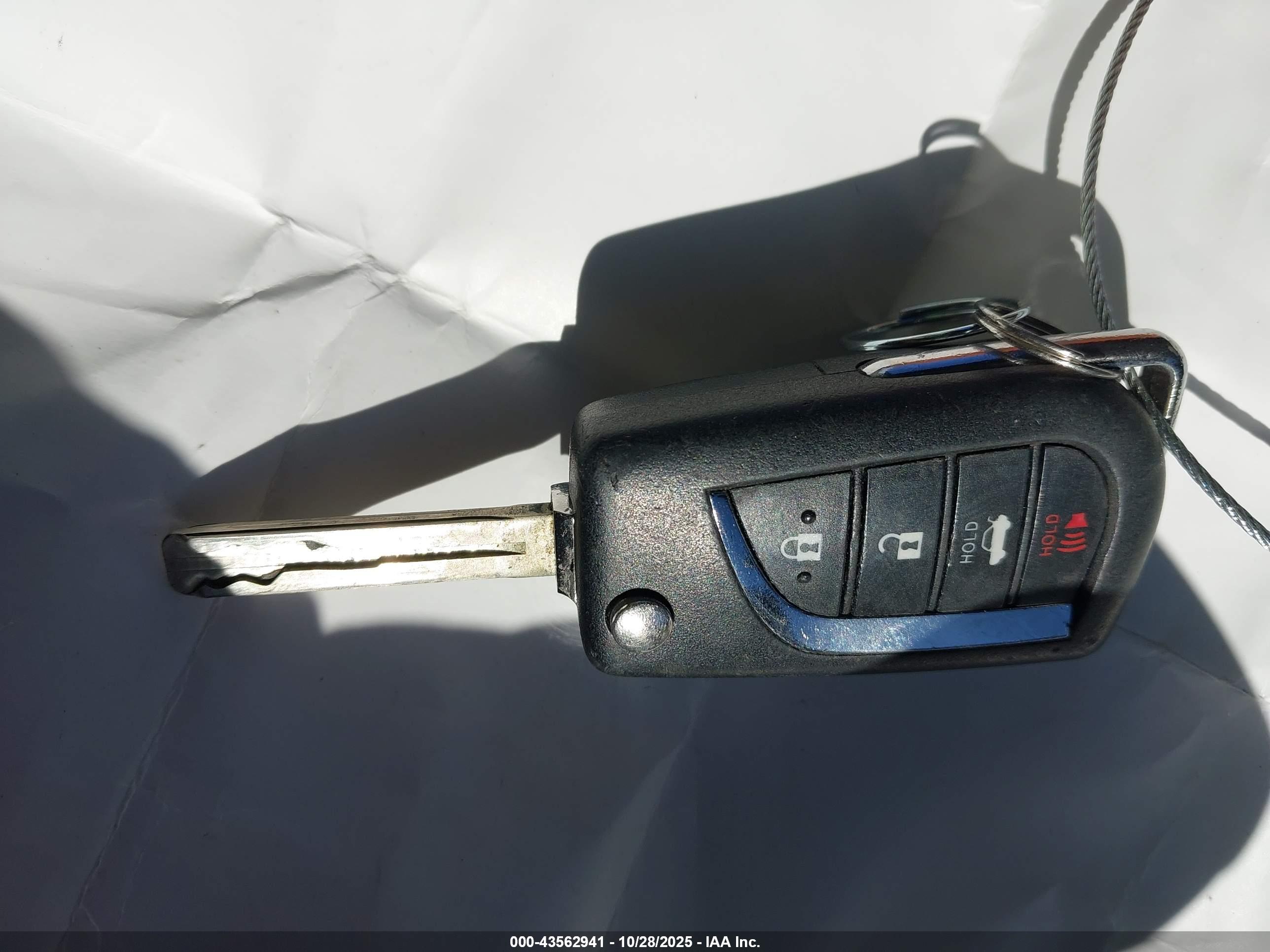 TOYOTA CAMRY image 11