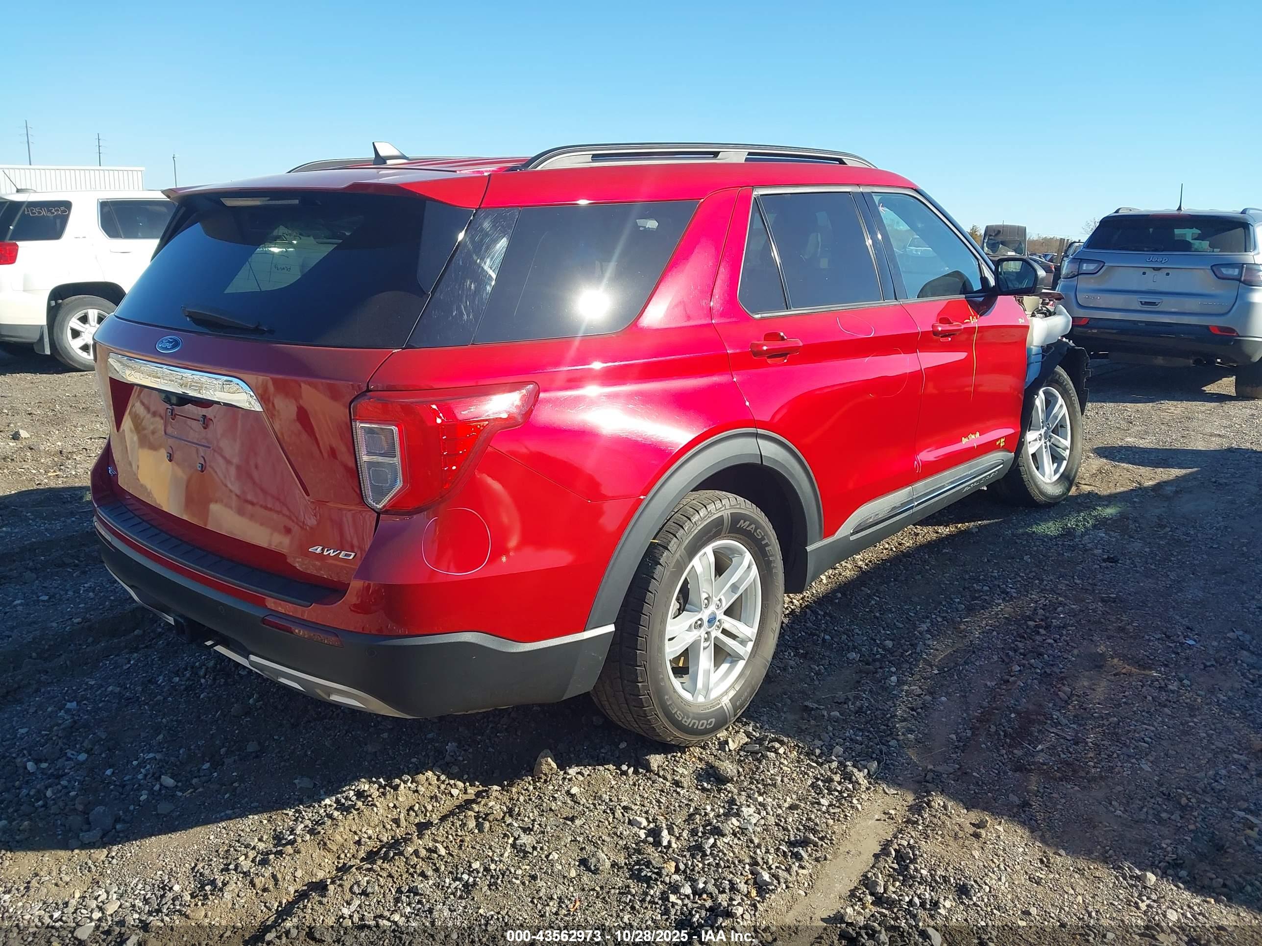 FORD EXPLORER image 4