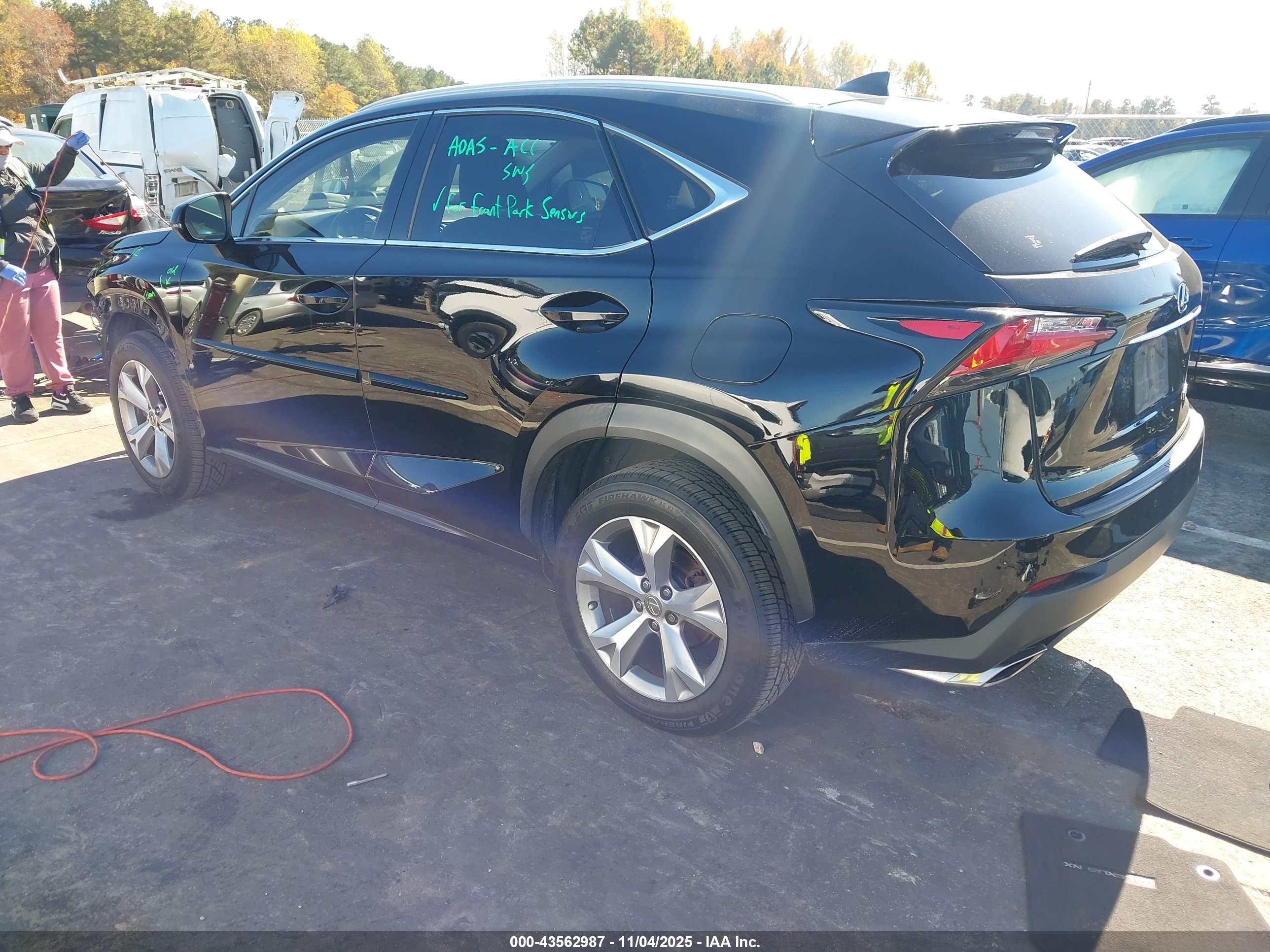 LEXUS NX image 3