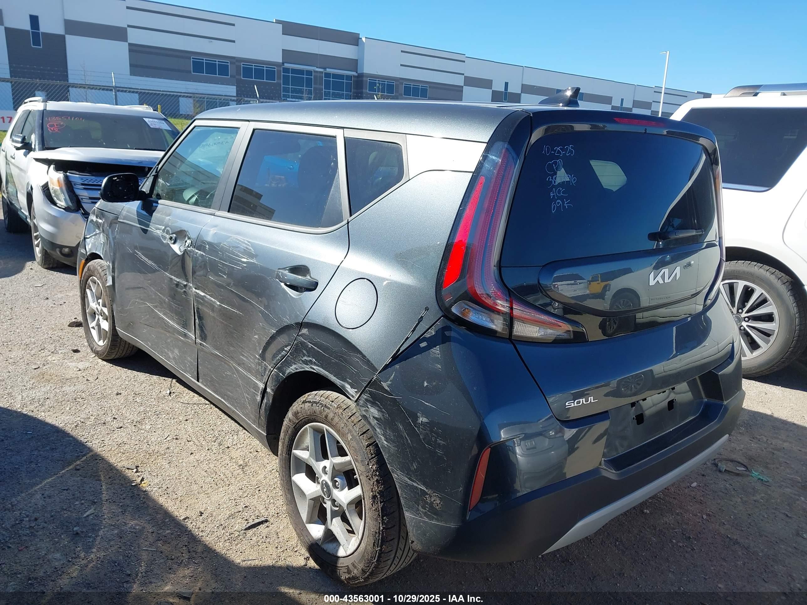 KIA SOUL image 3