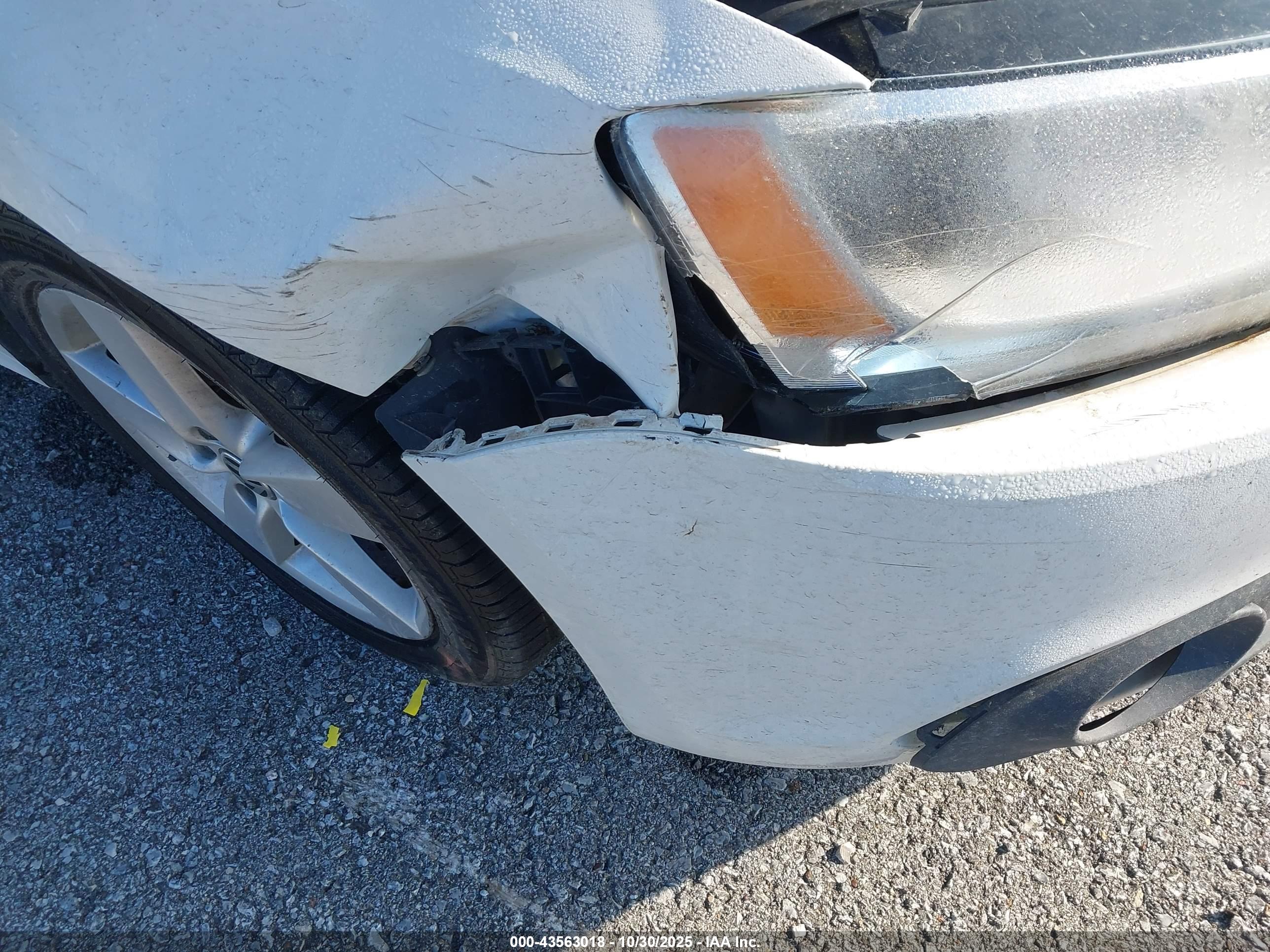 VOLKSWAGEN JETTA image 6