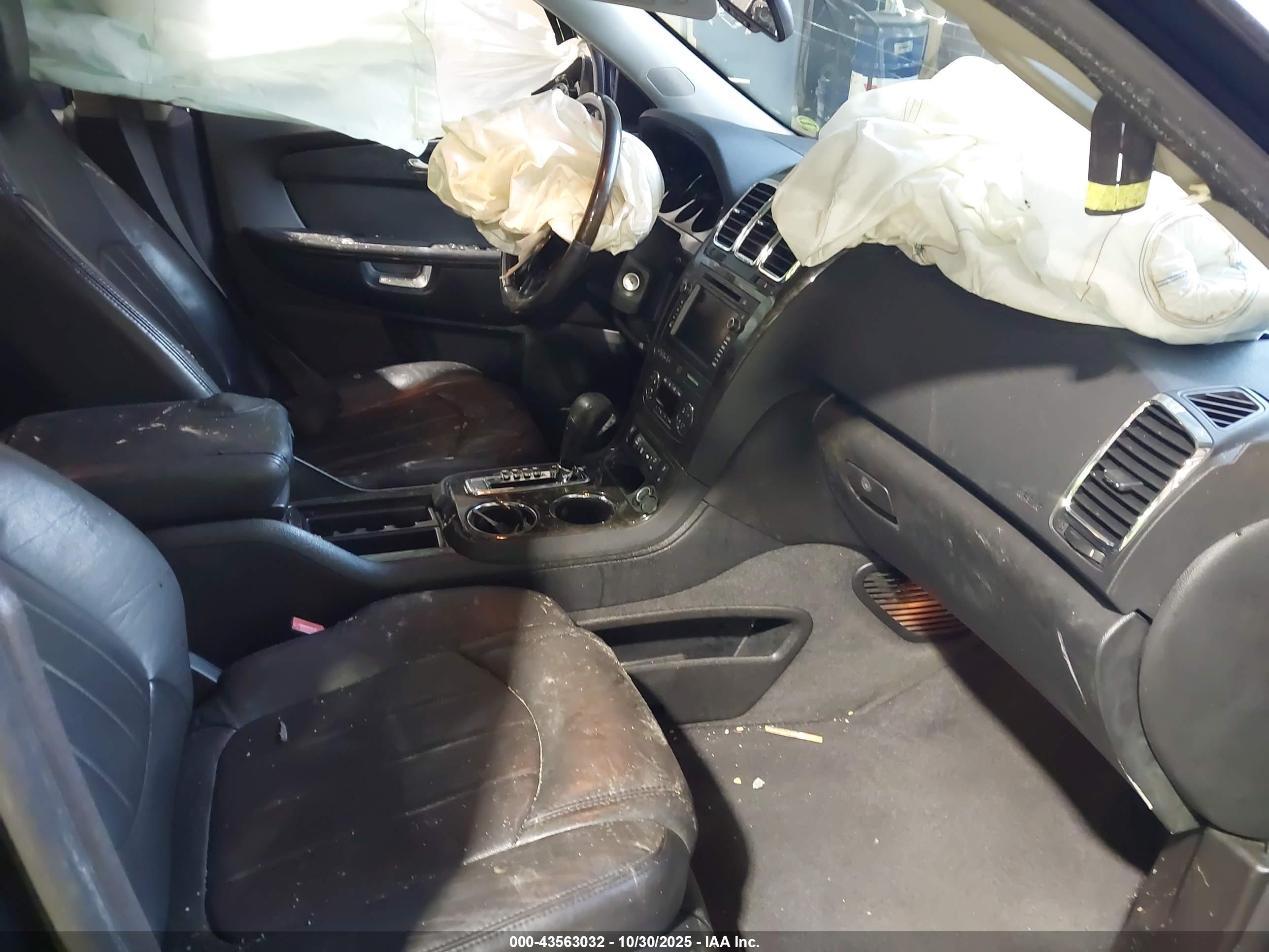 GMC ACADIA image 5