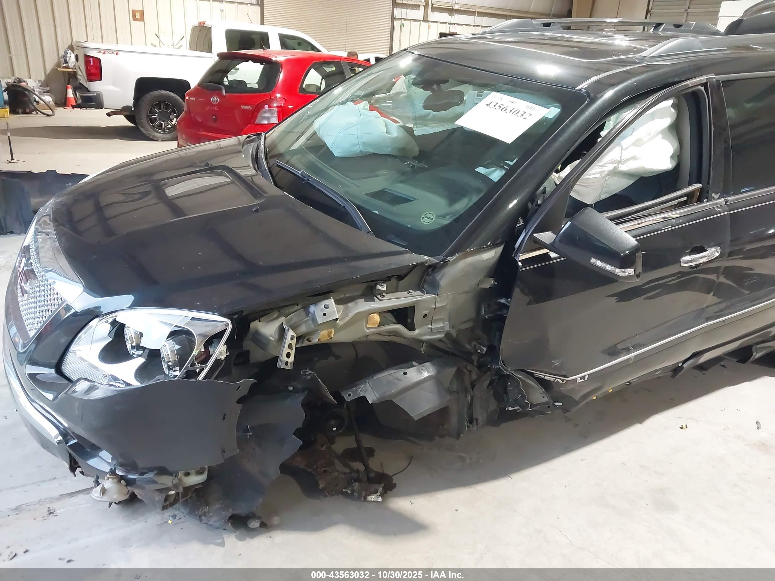 GMC ACADIA image 6
