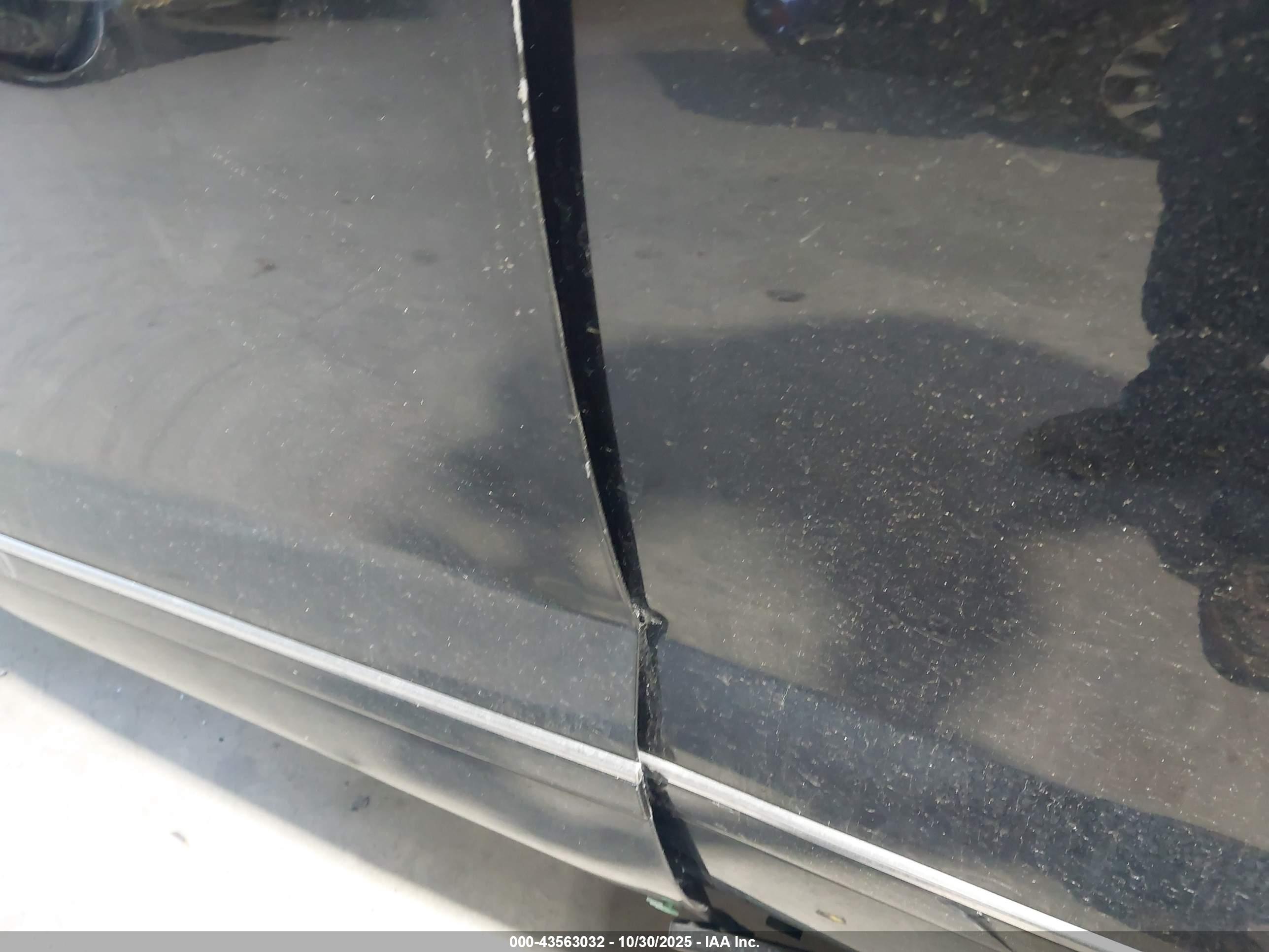 GMC ACADIA image 9