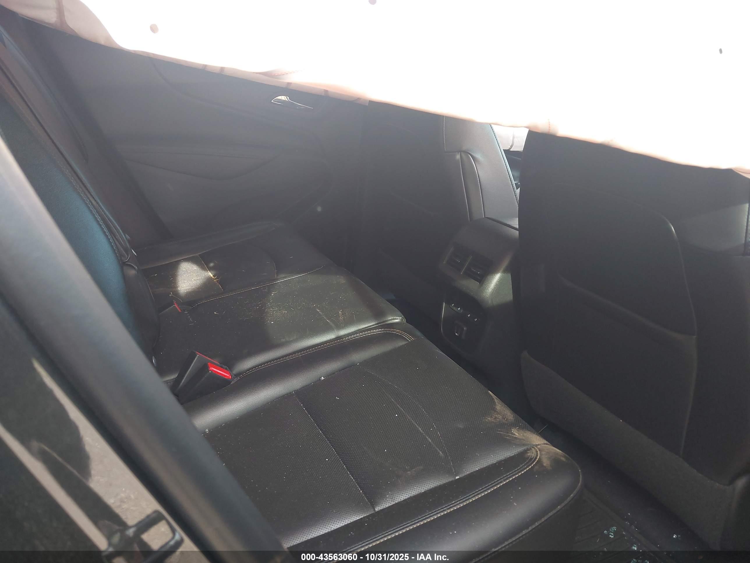 CHEVROLET EQUINOX image 8