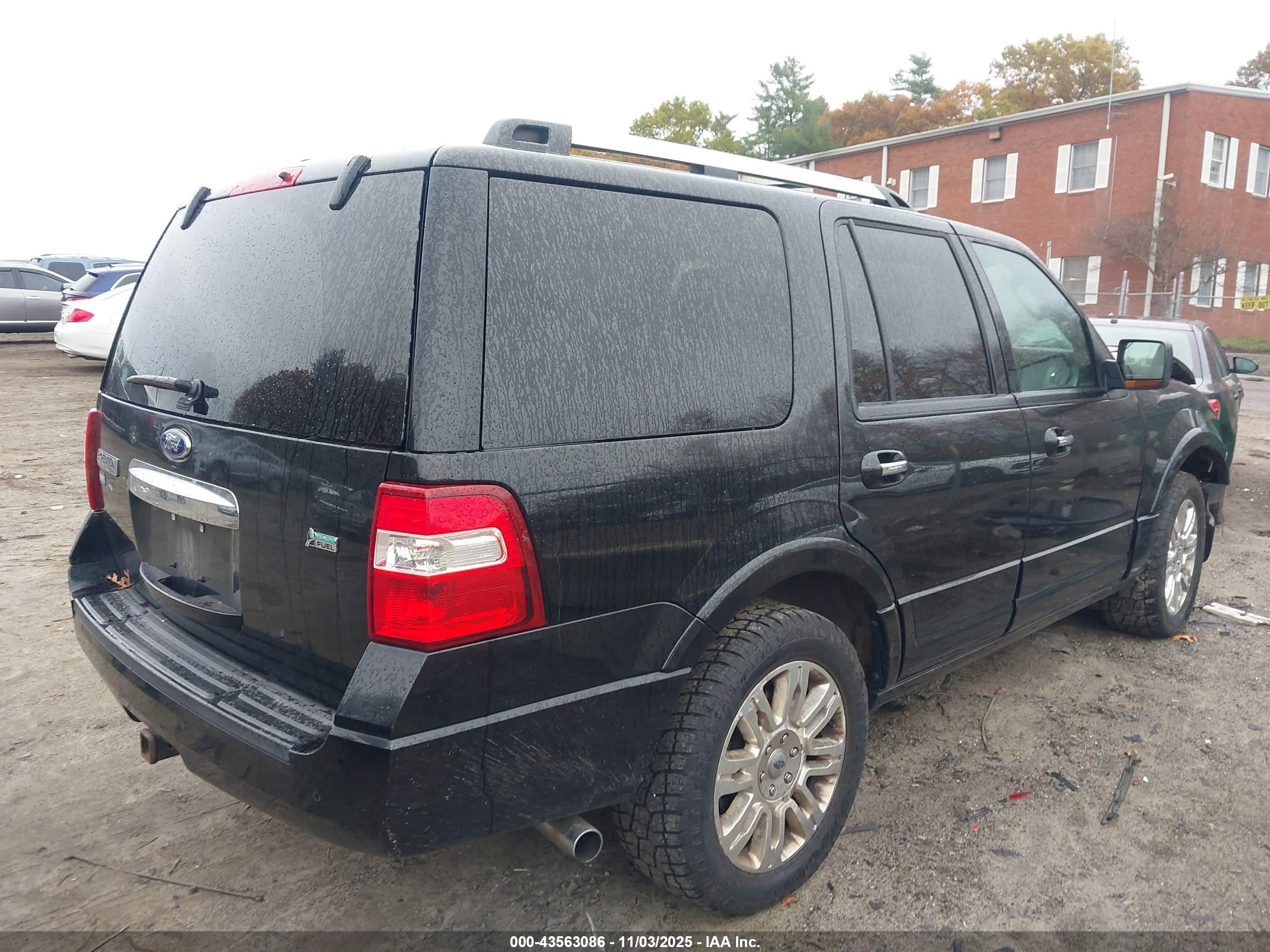 FORD EXPEDITION image 4
