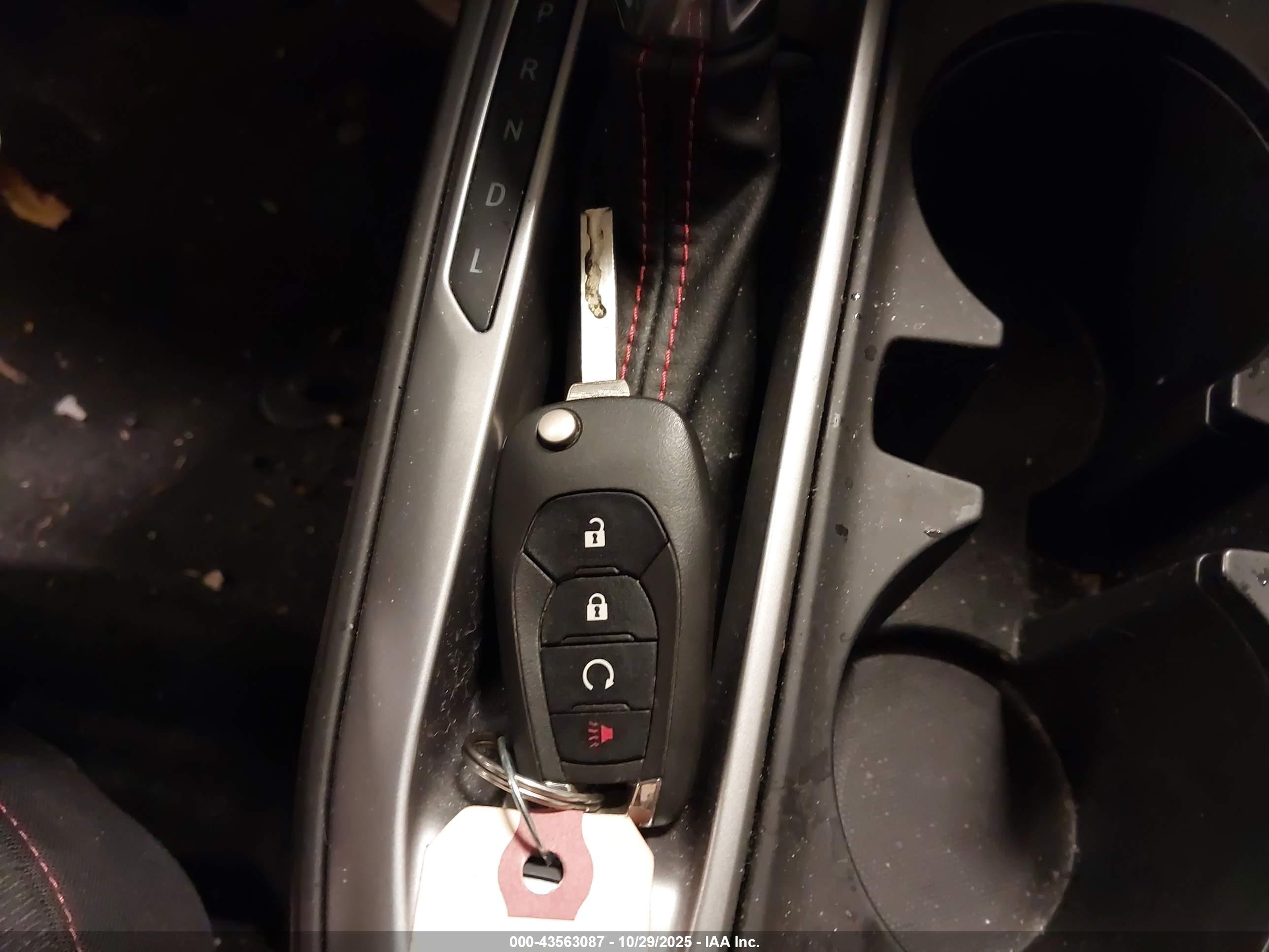 CHEVROLET TRAX image 11