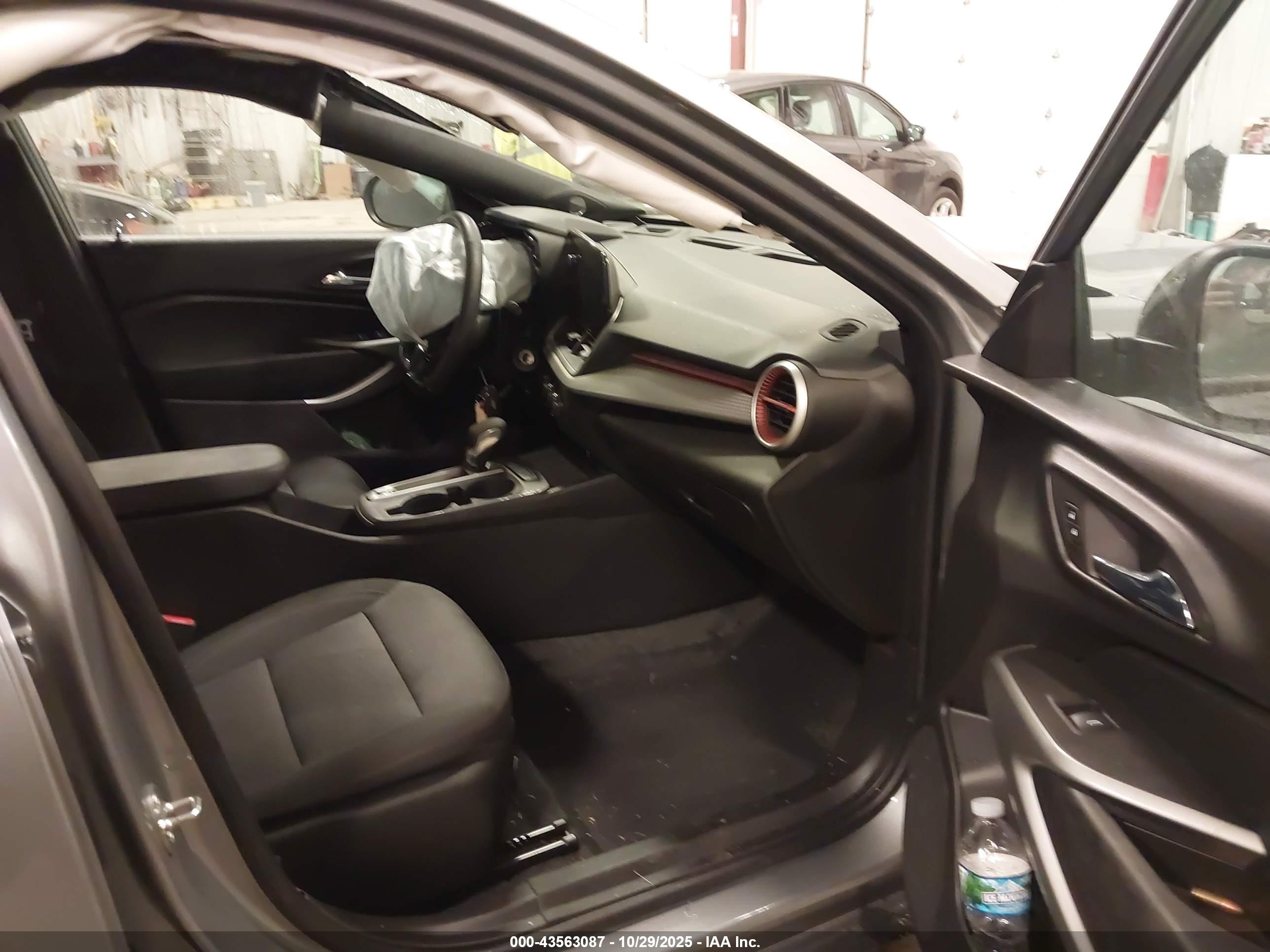 CHEVROLET TRAX image 5