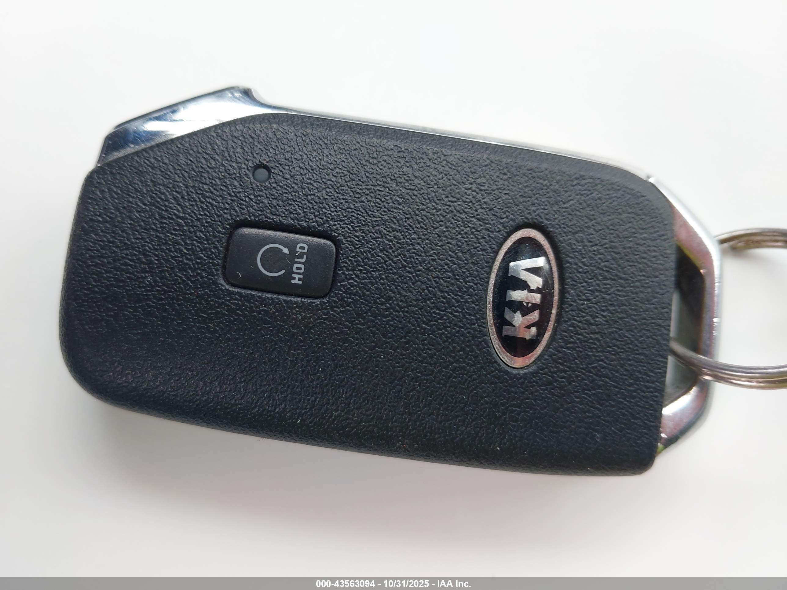 KIA NIRO image 11