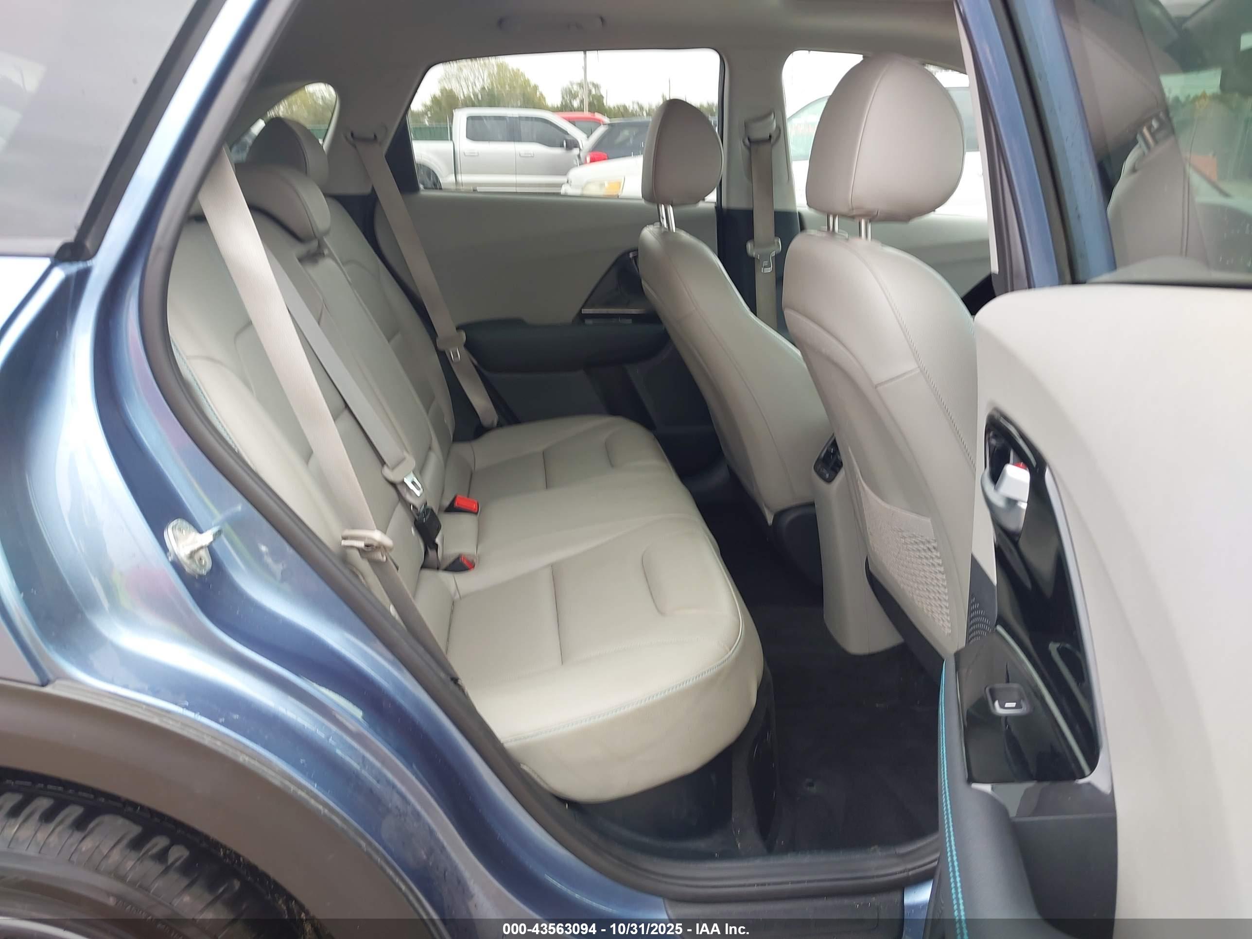 KIA NIRO image 8