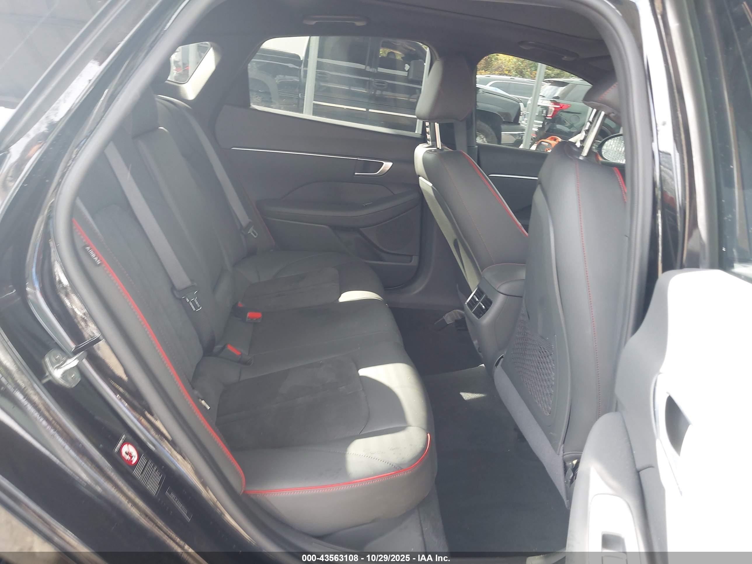 HYUNDAI SONATA image 8