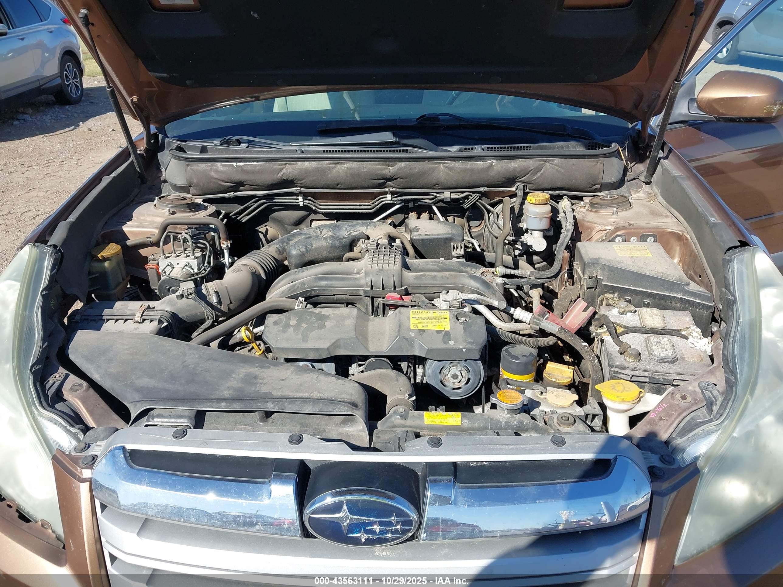 SUBARU OUTBACK image 10