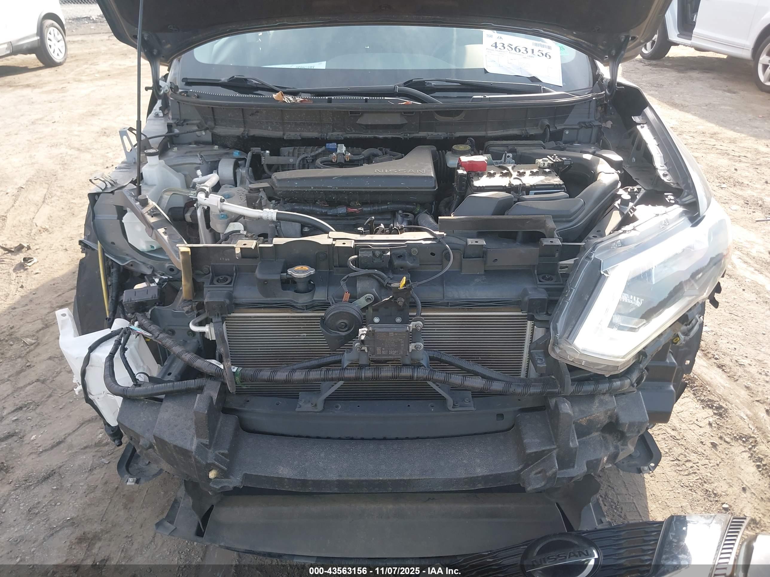 NISSAN ROGUE image 10